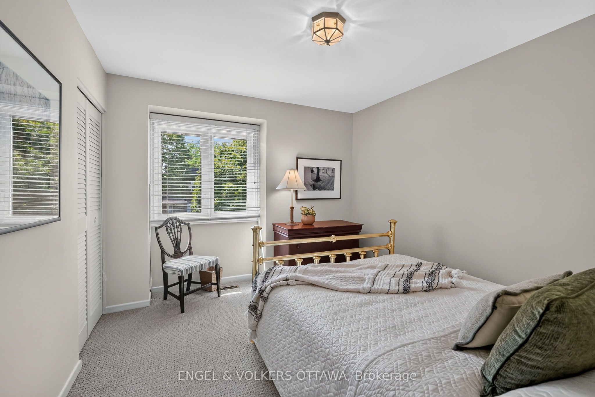 1907 Fairmeadow Crescent Property Photo 28