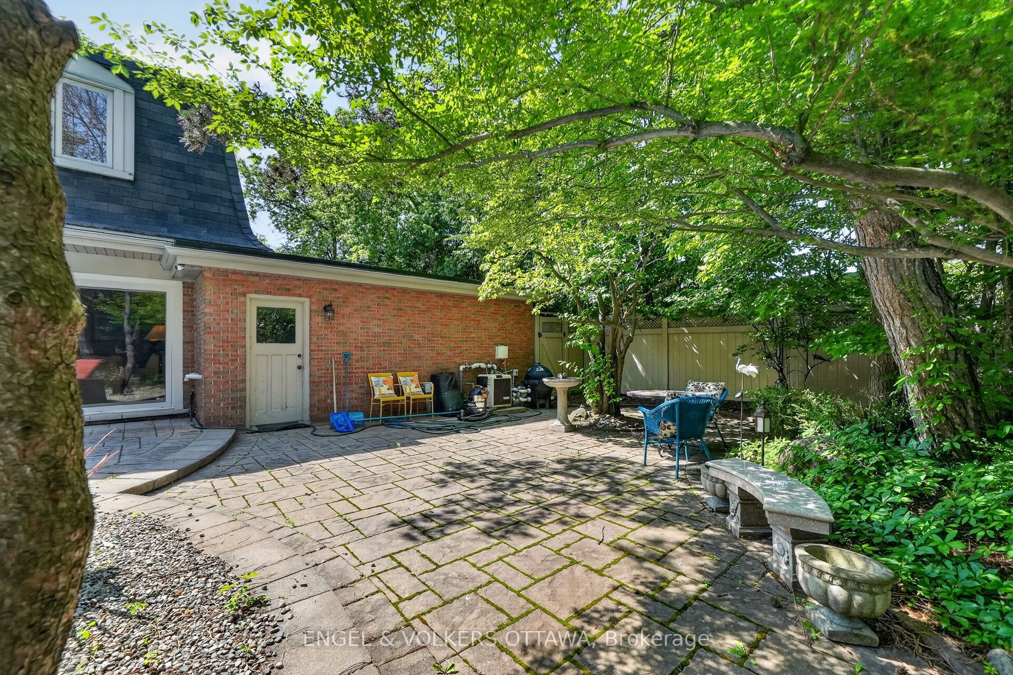1907 Fairmeadow Crescent Property Photo 43