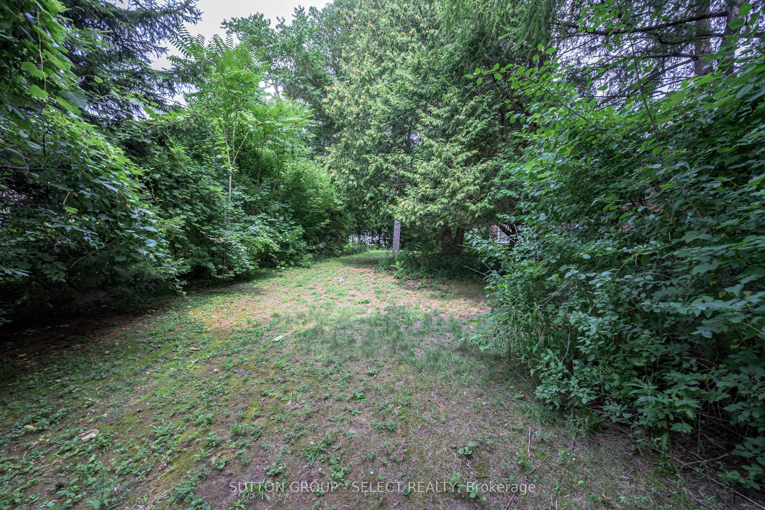 850 Commissioners Road W Property Photo 7