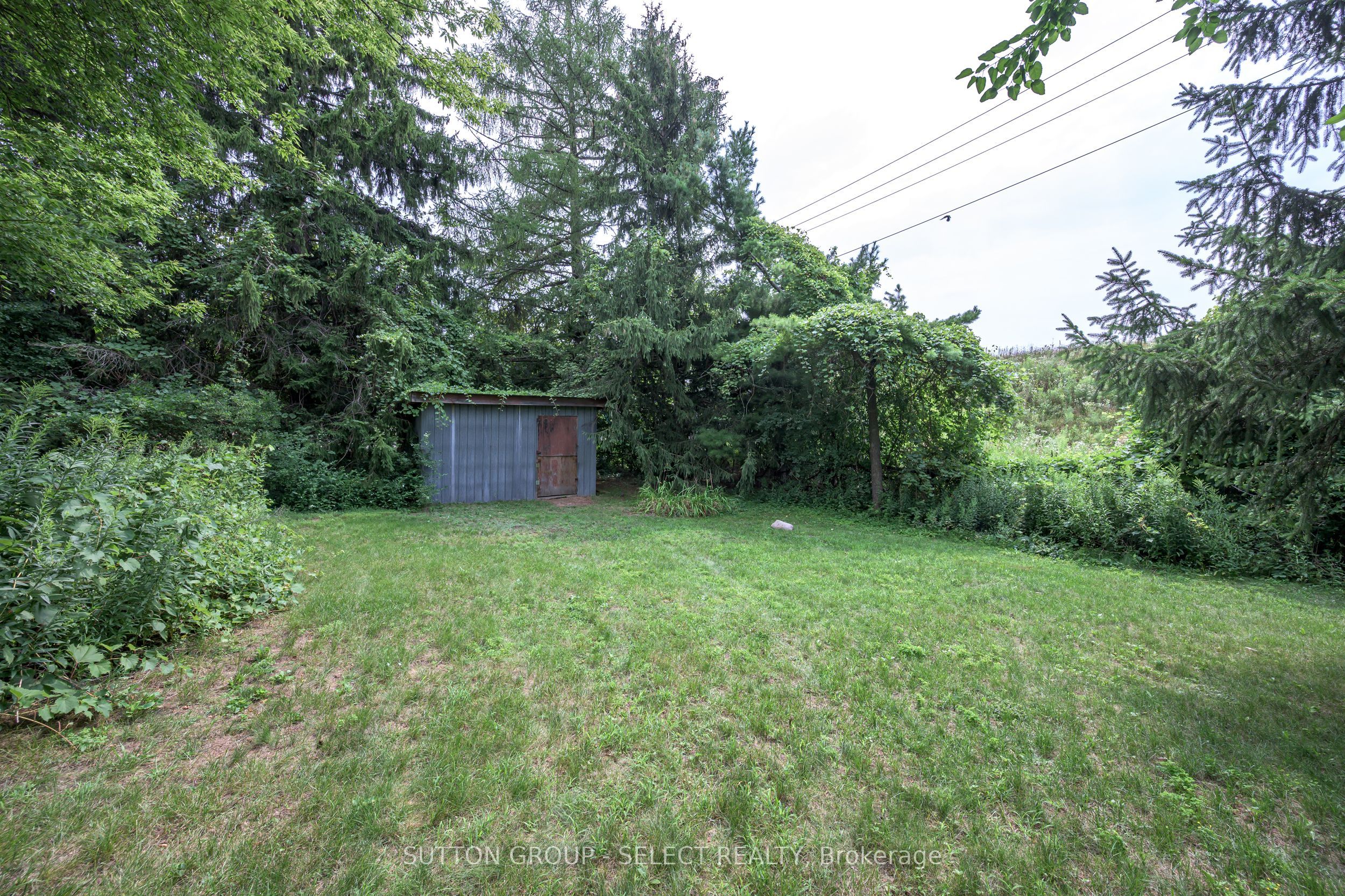 850 Commissioners Road W Property Photo 8