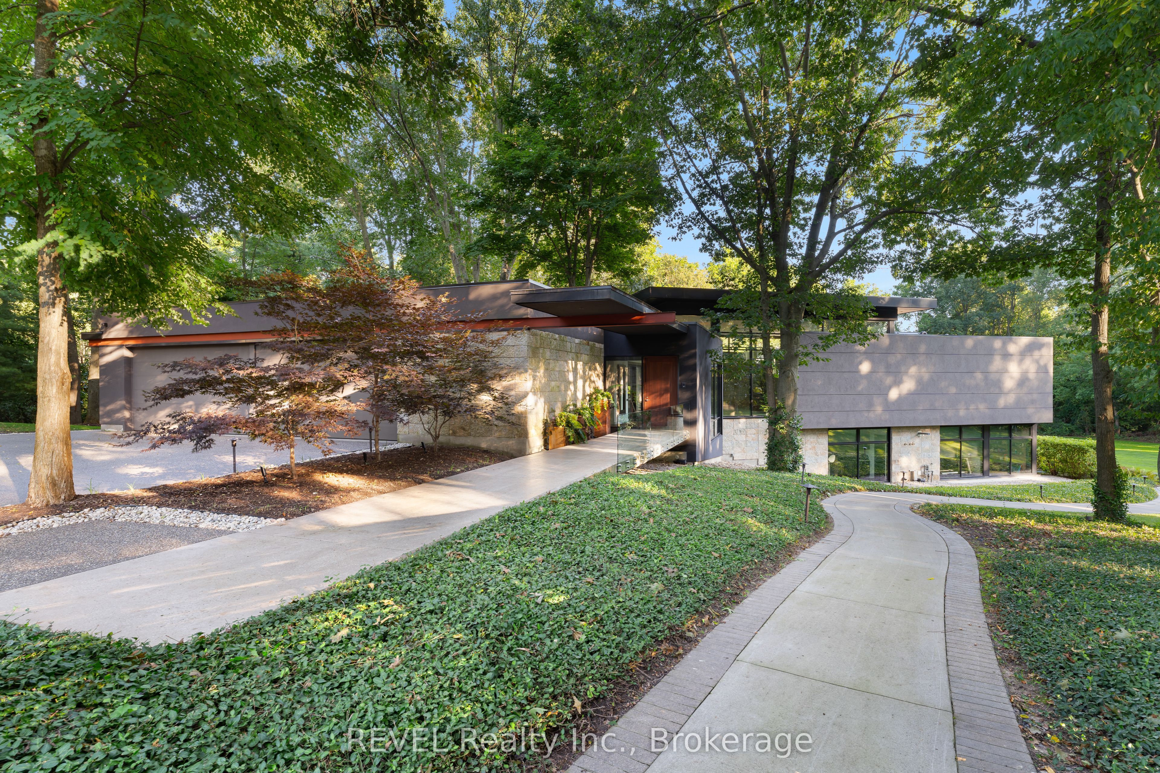 250 Canboro Road Property Photo 1