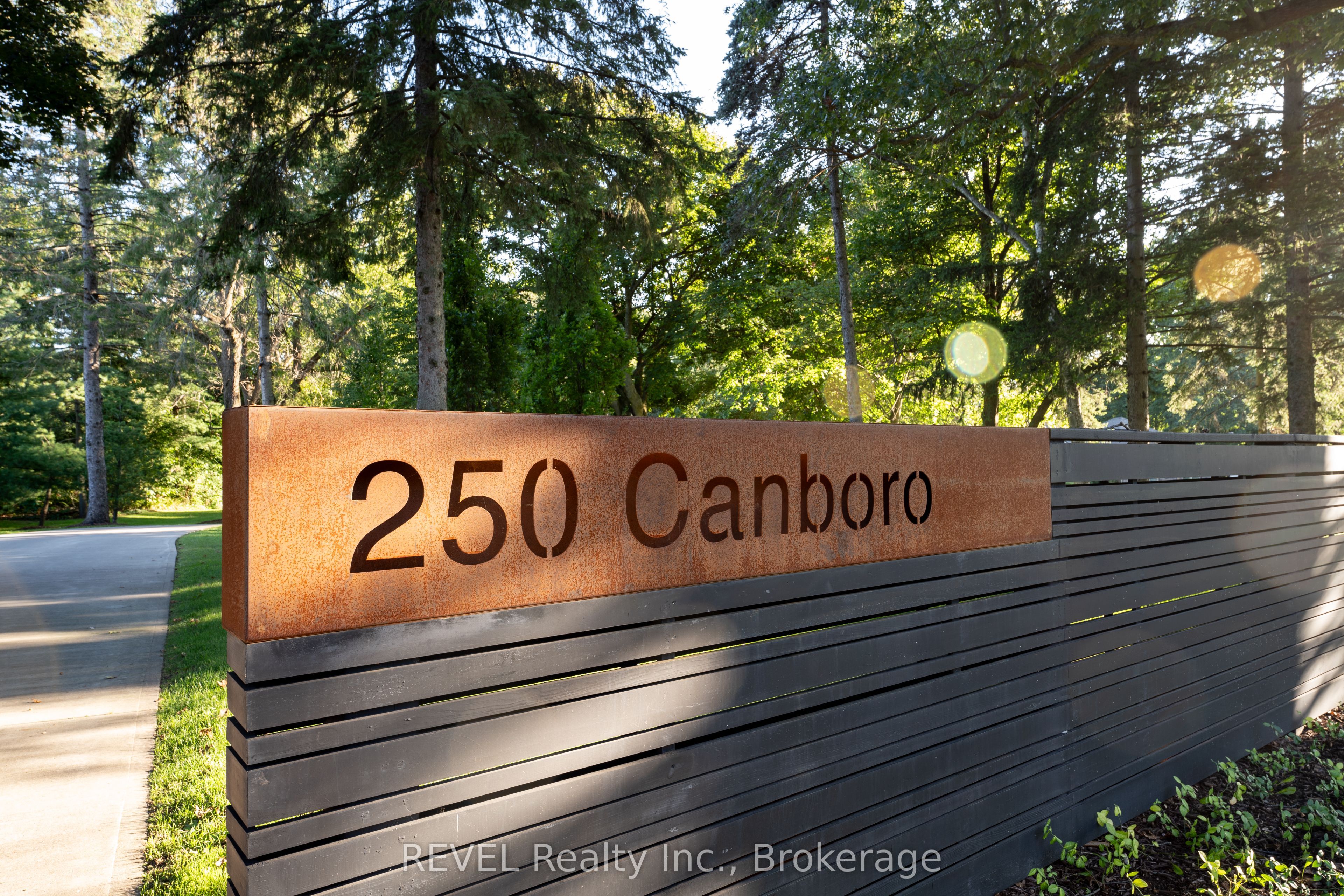 250 Canboro Road Property Photo 2