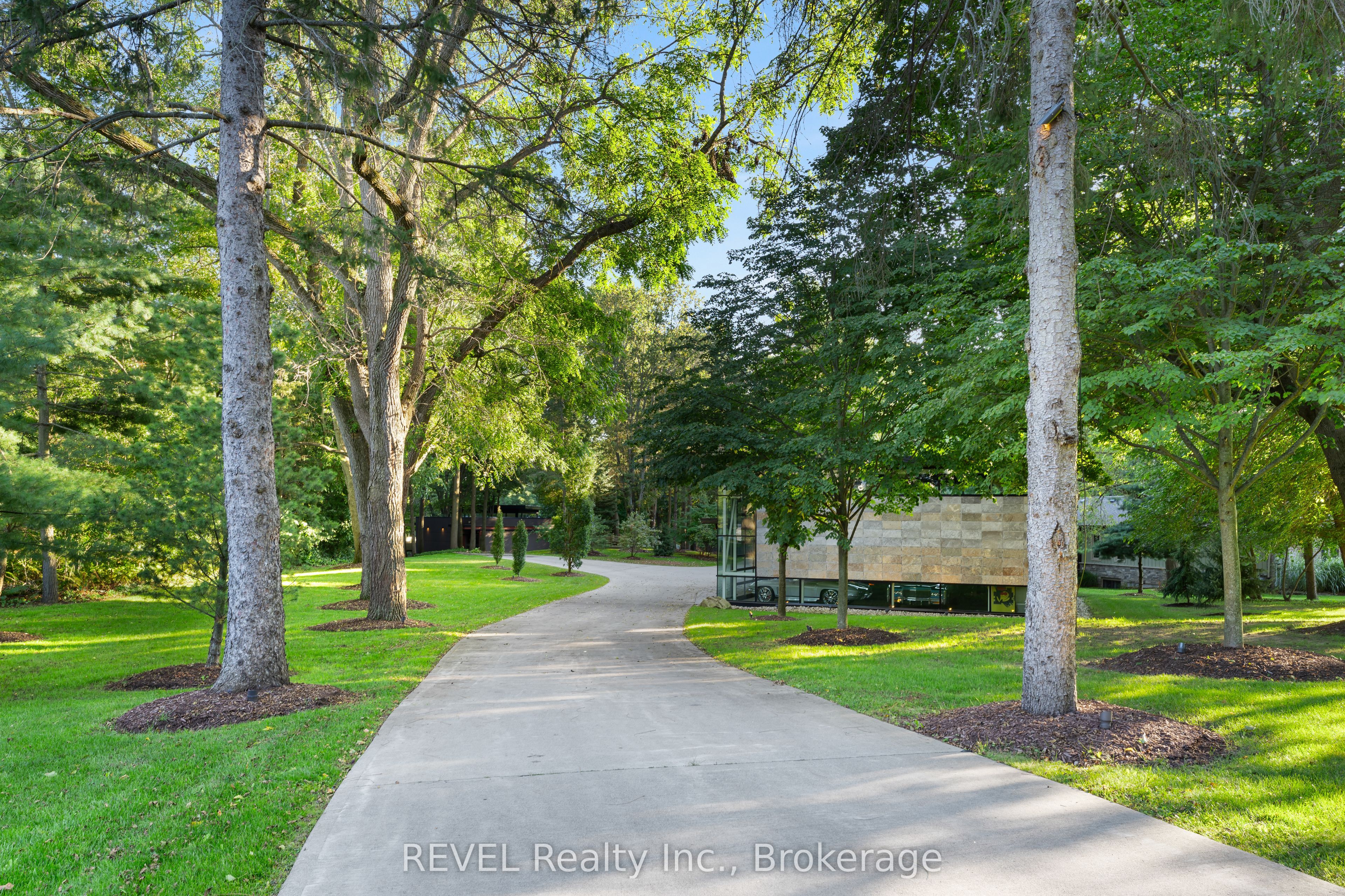 250 Canboro Road Property Photo 3