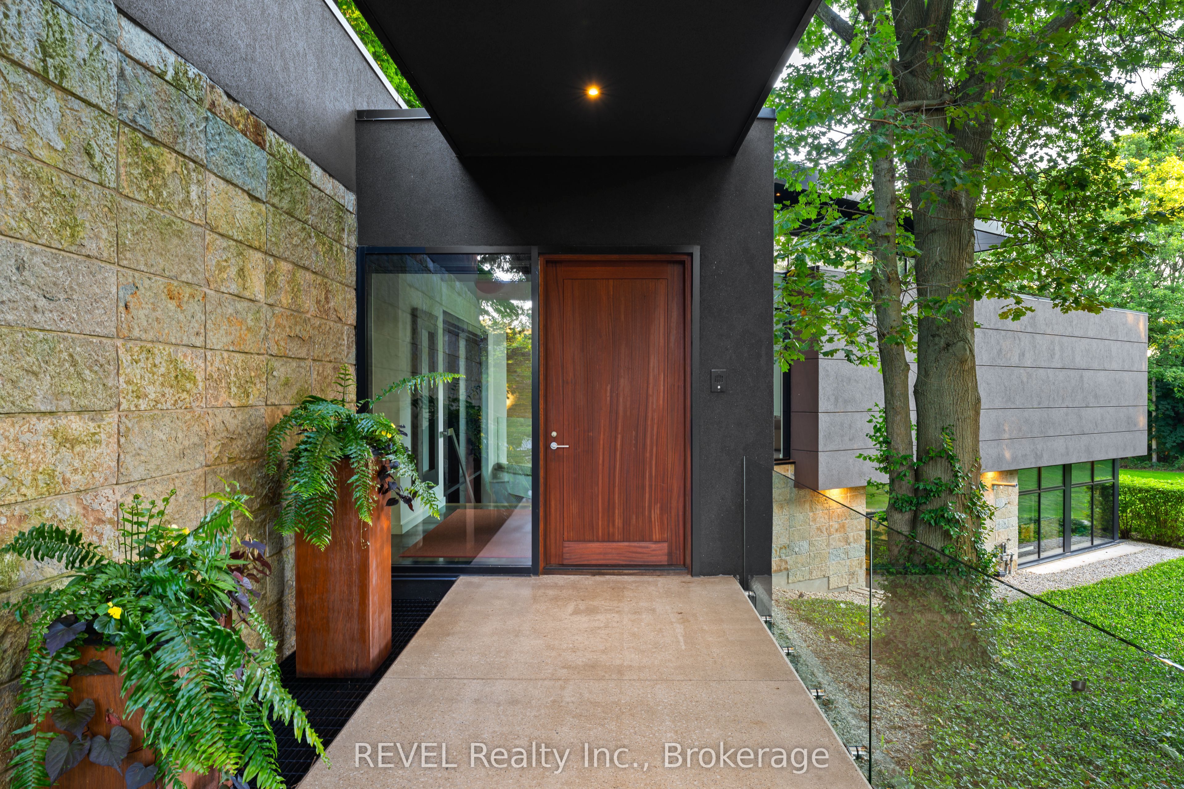 250 Canboro Road Property Photo 11