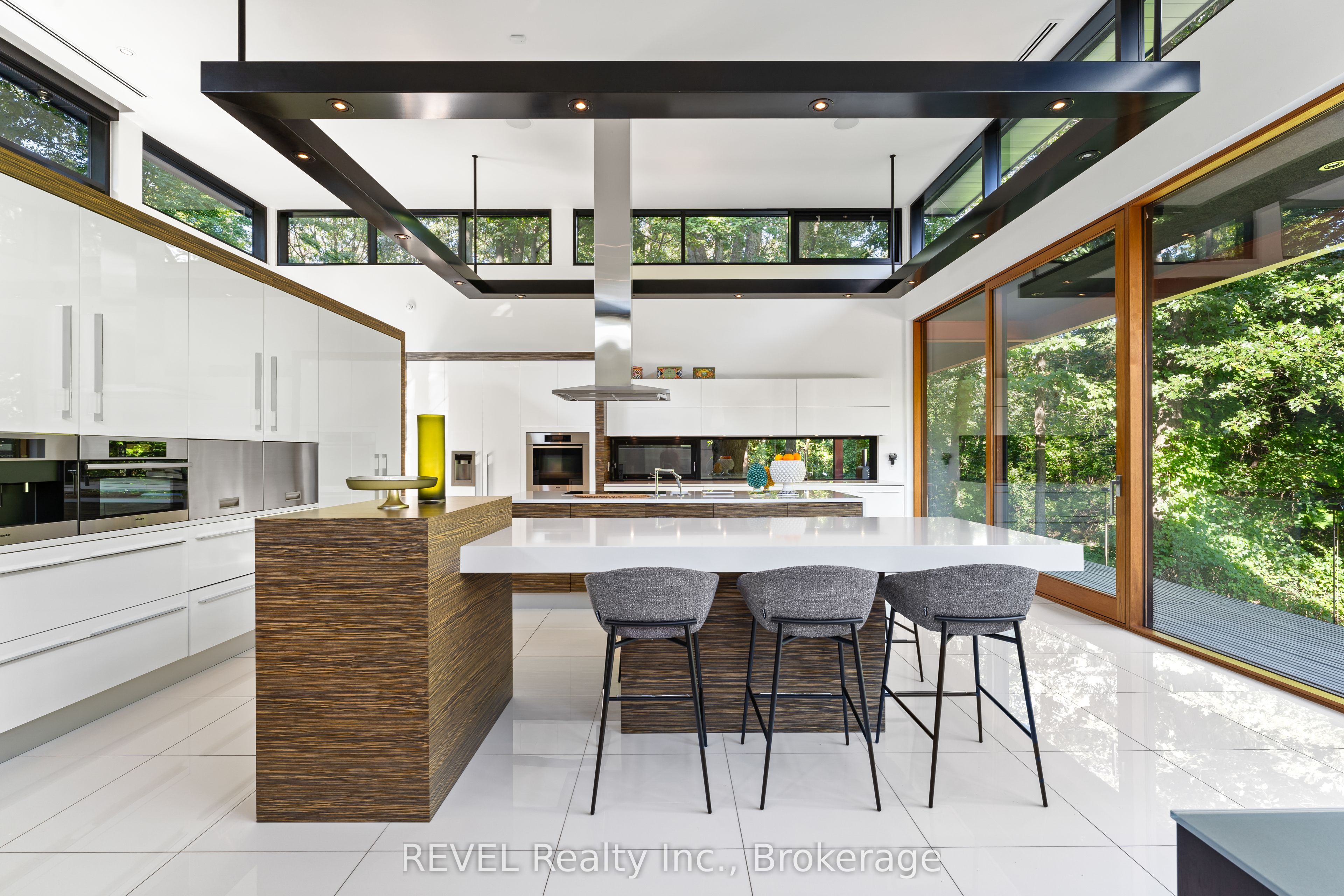 250 Canboro Road Property Photo 13