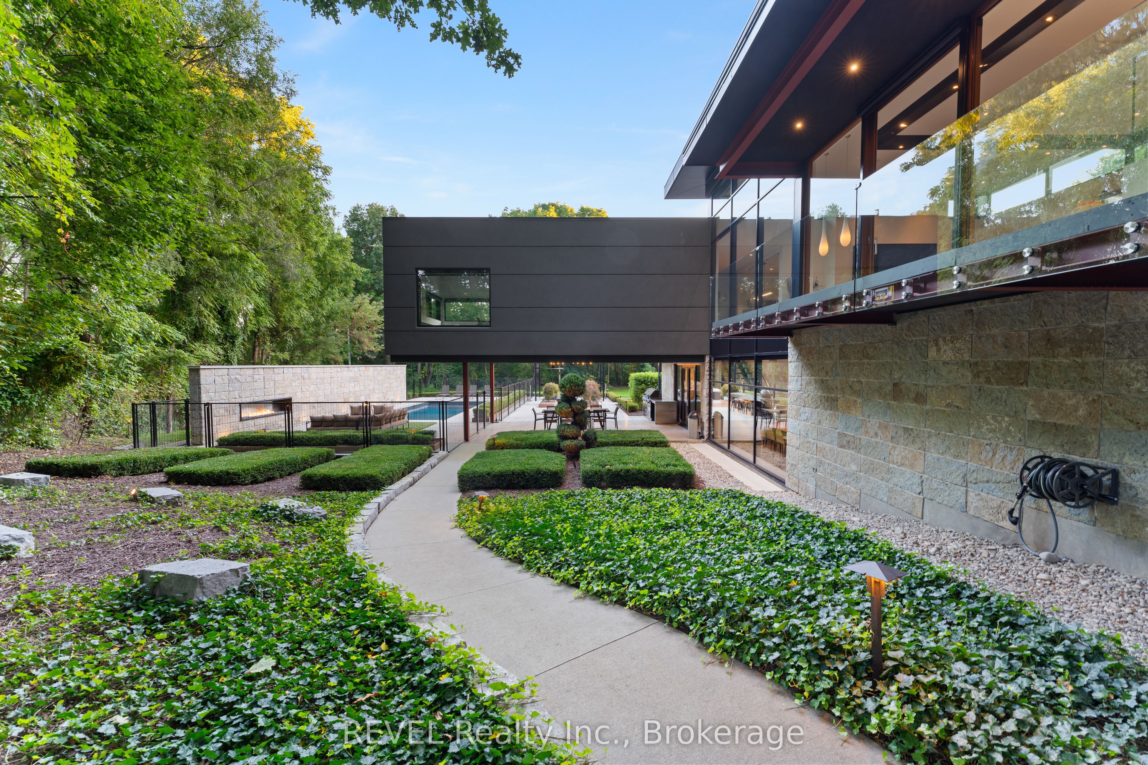 250 Canboro Road Property Photo 45