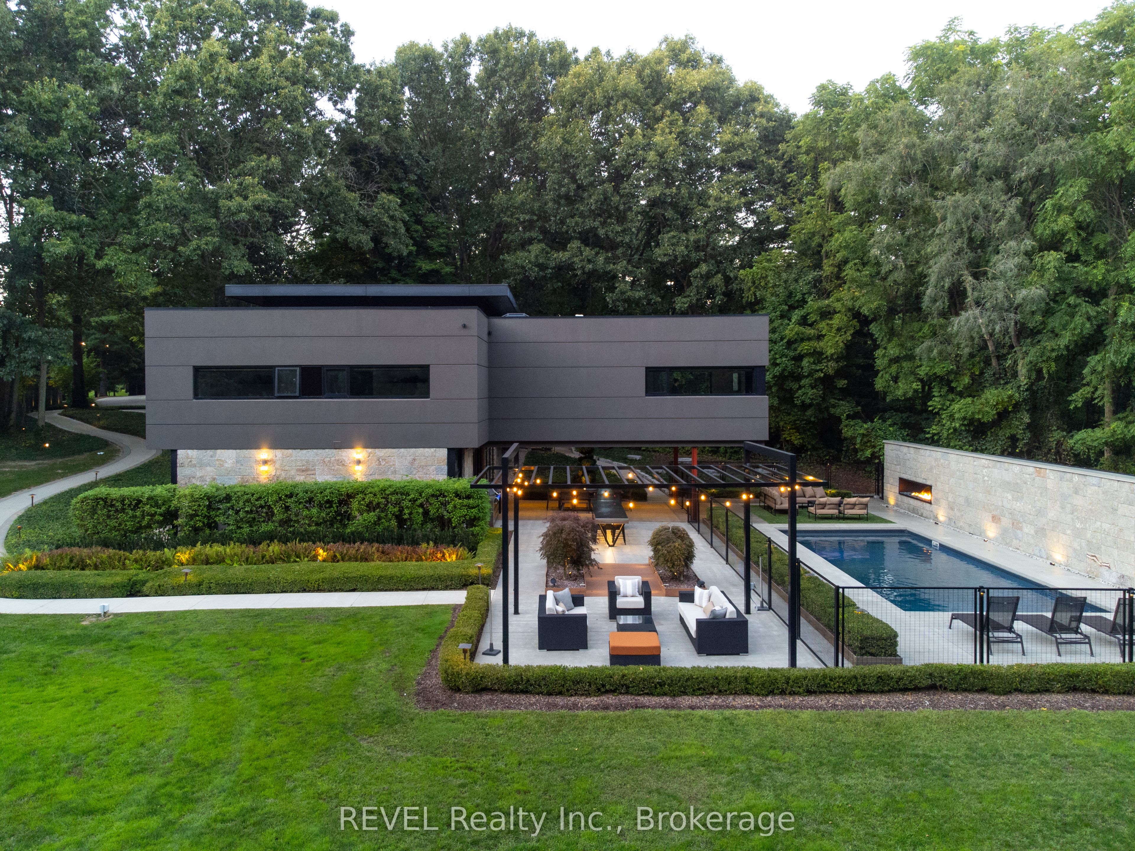 250 Canboro Road Property Photo 47