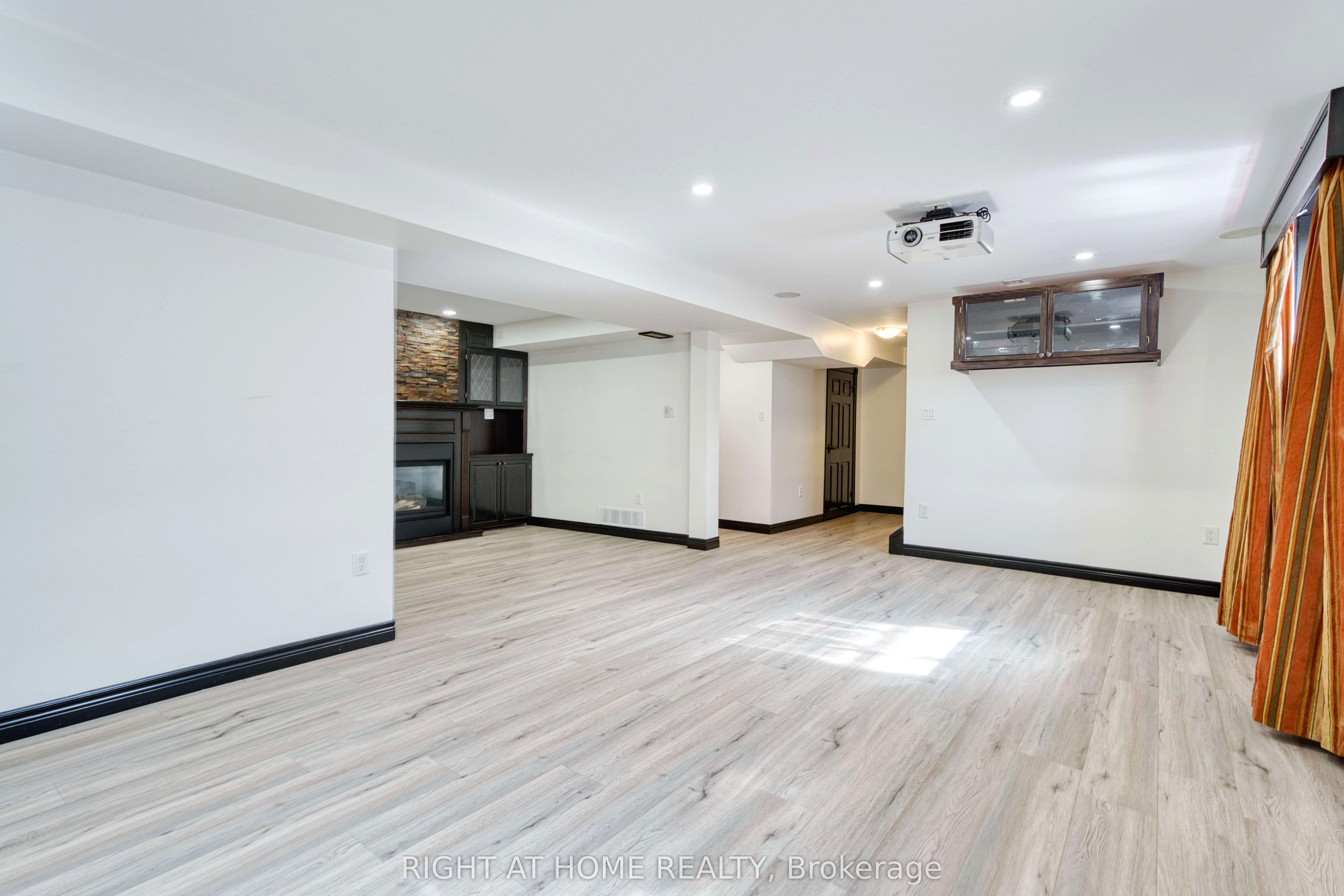 546 Maplewood Lane Property Photo 35
