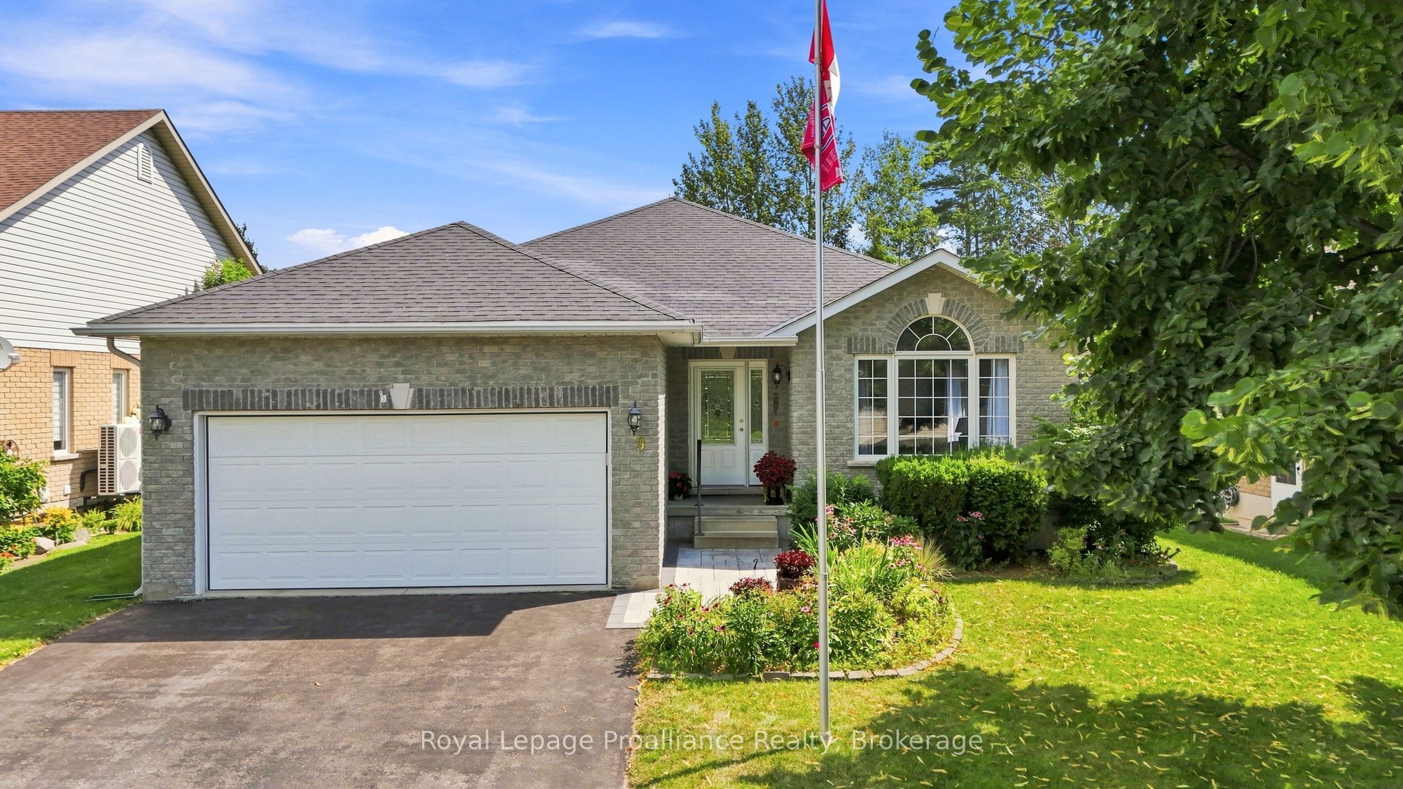 9 Seneca Drive Property Photo 1