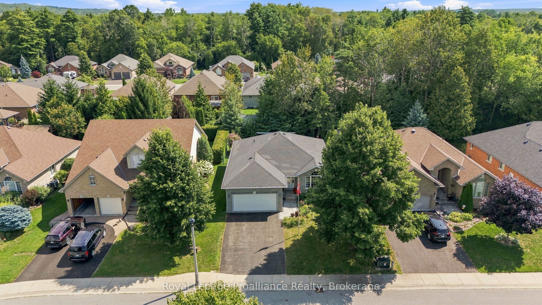 9 Seneca Drive Property Photo 4