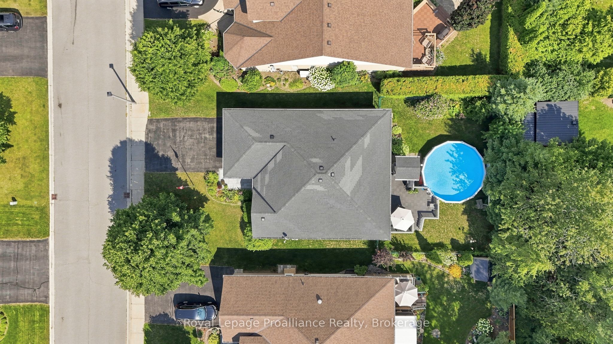 9 Seneca Drive Property Photo 5