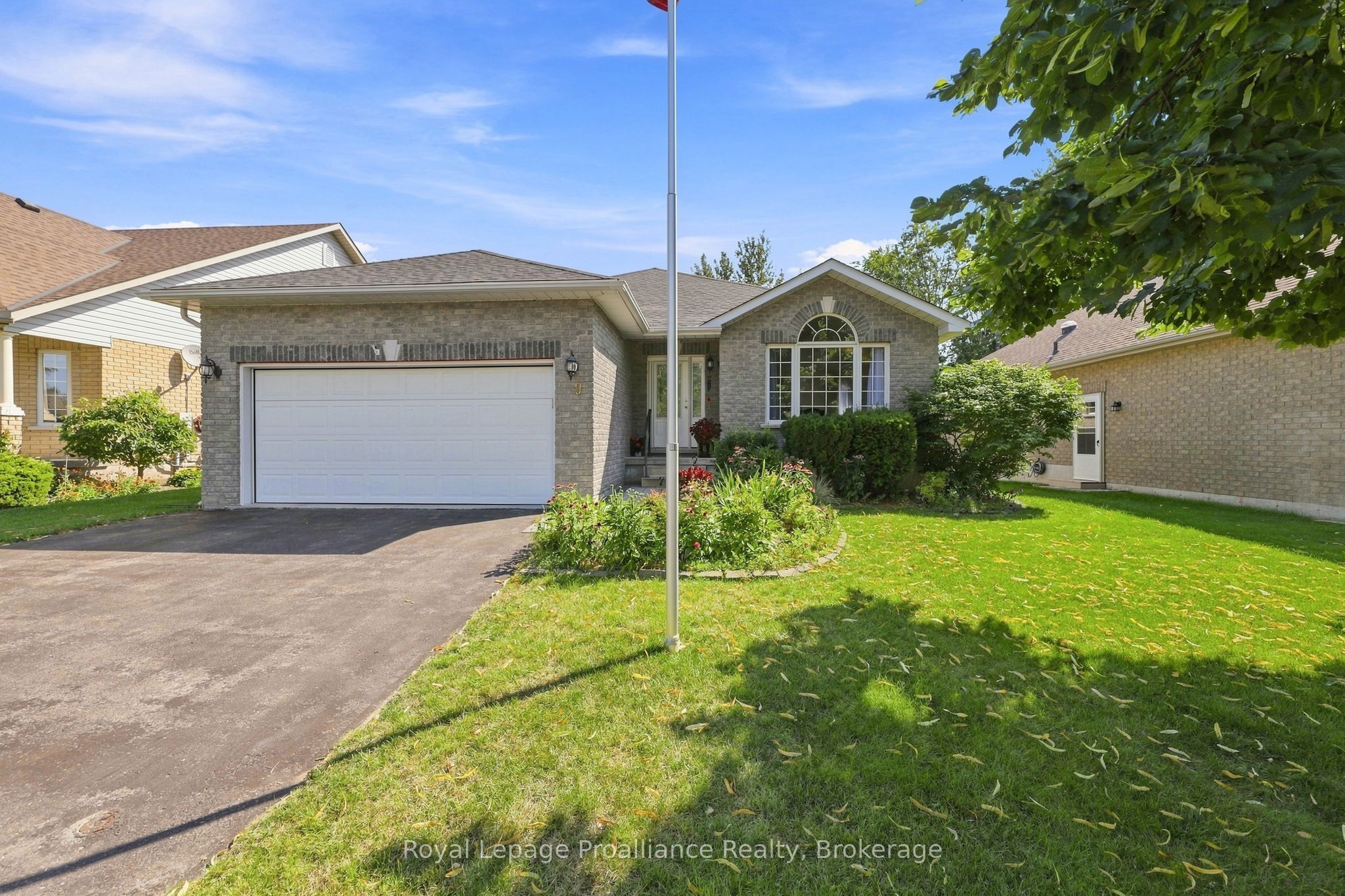 9 Seneca Drive Property Photo 9