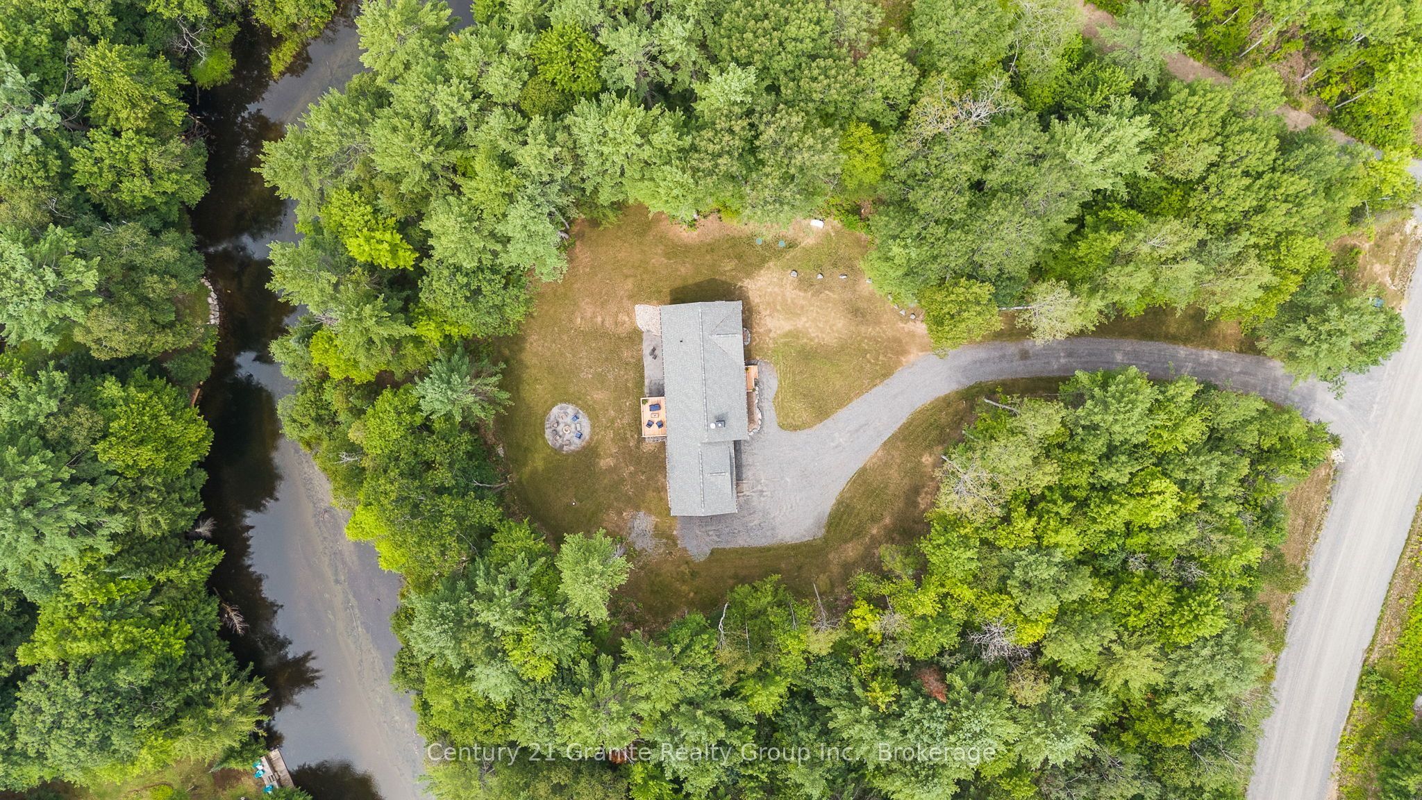 1097 Hawk Valley Road Property Photo 4