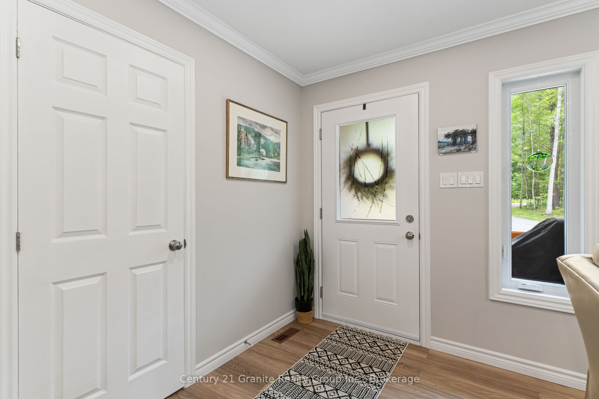 1097 Hawk Valley Road Property Photo 8