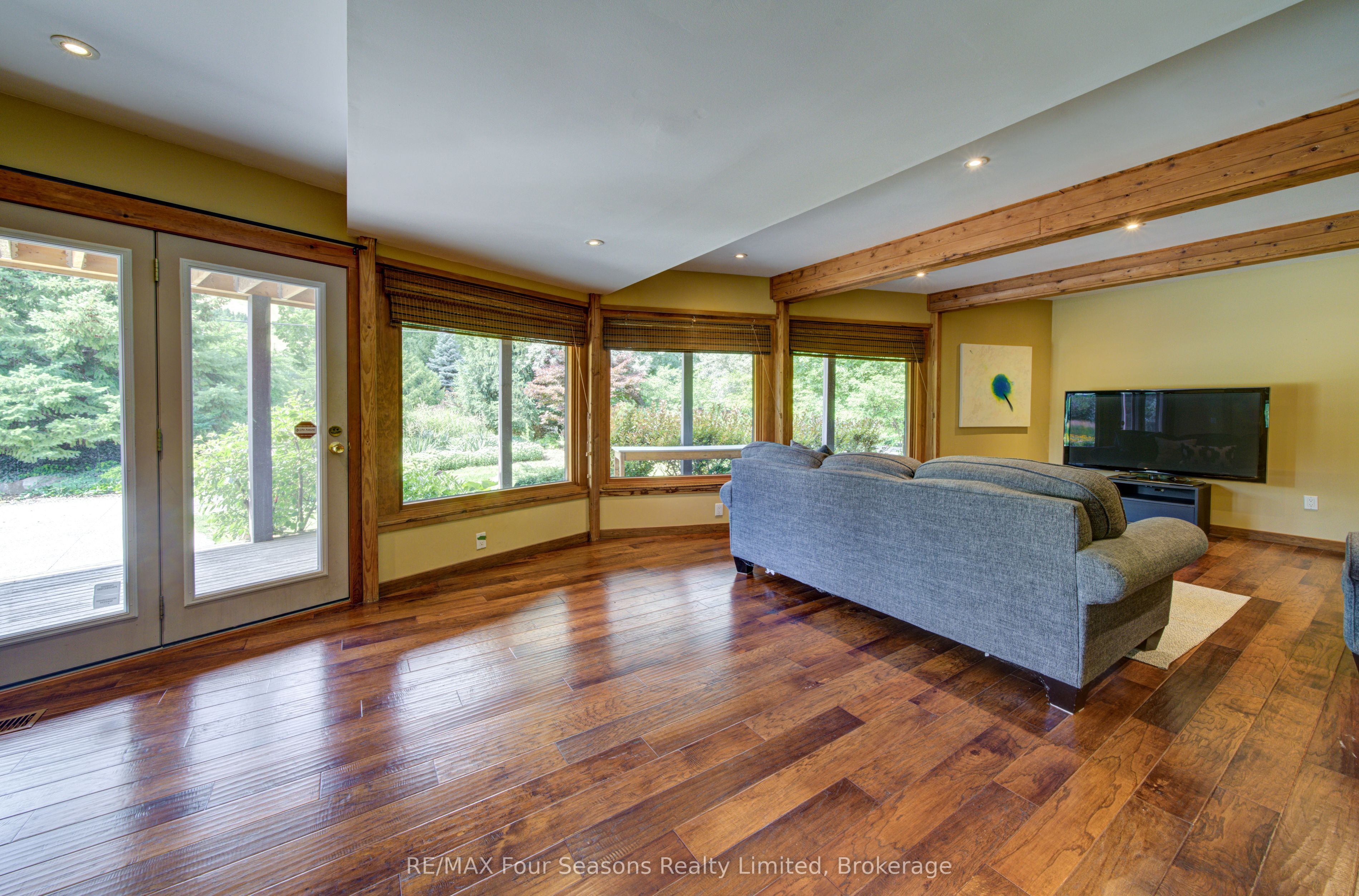 141 Jozo Weider Boulevard Property Photo 9