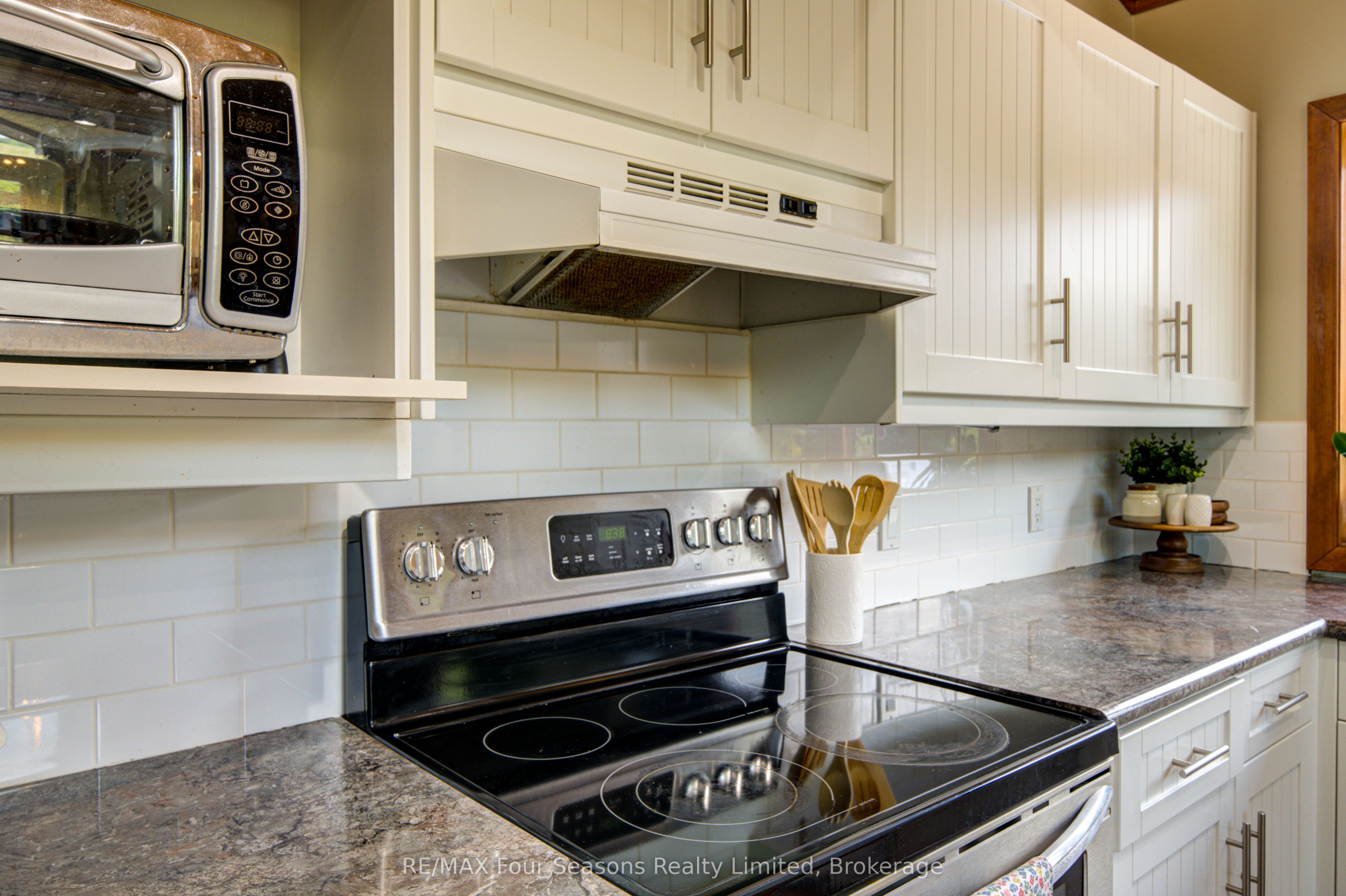 141 Jozo Weider Boulevard Property Photo 31