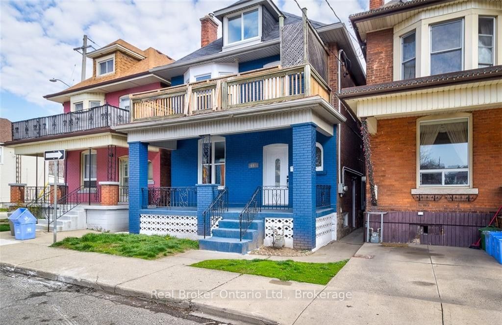 647 Wilson Street Property Photo 2