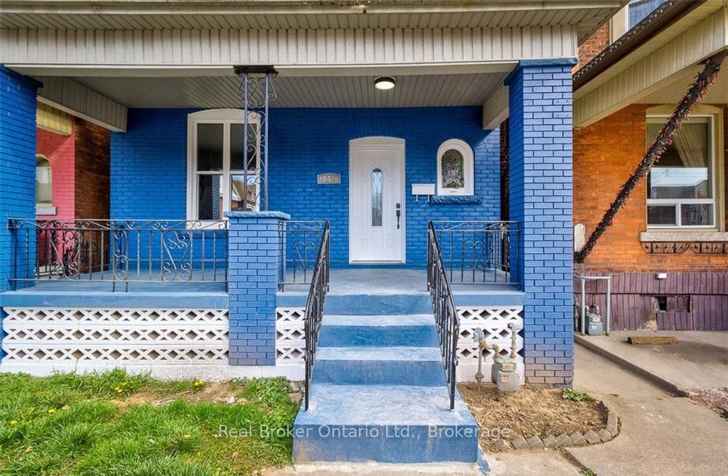 647 Wilson Street Property Photo 4