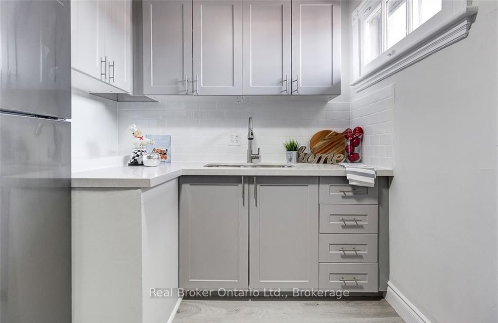 647 Wilson Street Property Photo 29