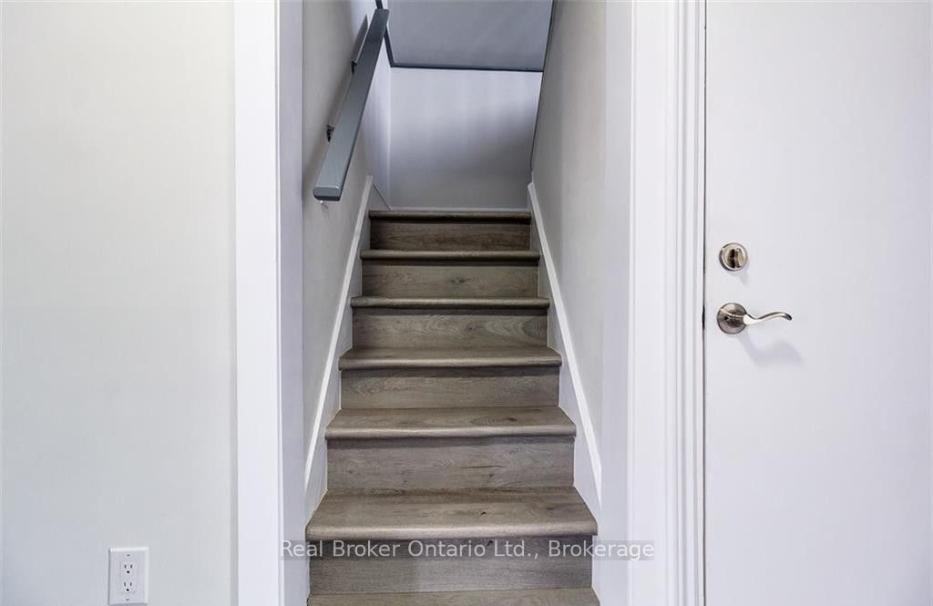 647 Wilson Street Property Photo 33