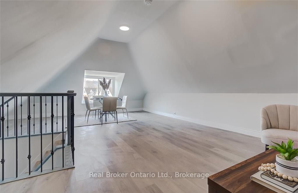 647 Wilson Street Property Photo 37