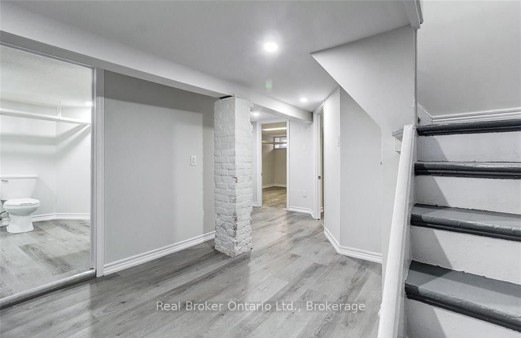 647 Wilson Street Property Photo 43