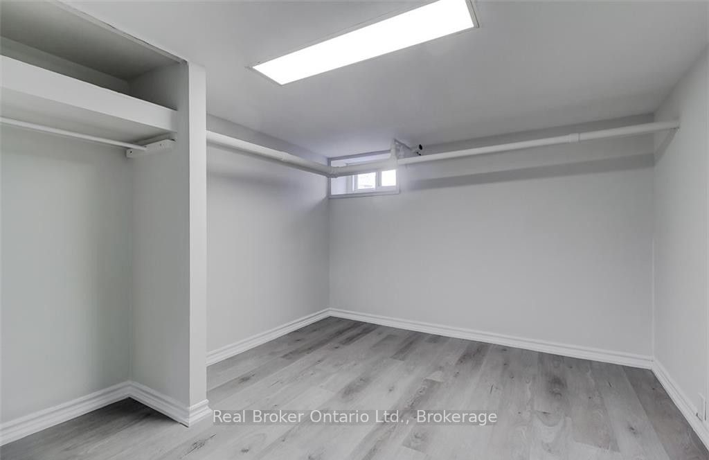 647 Wilson Street Property Photo 46