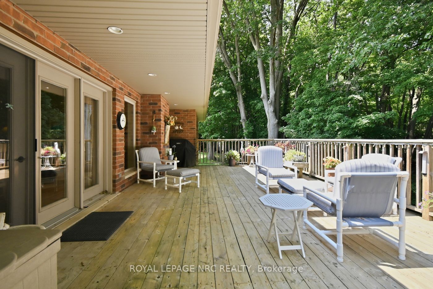 79 Cherry Ridge Boulevard Property Photo 23
