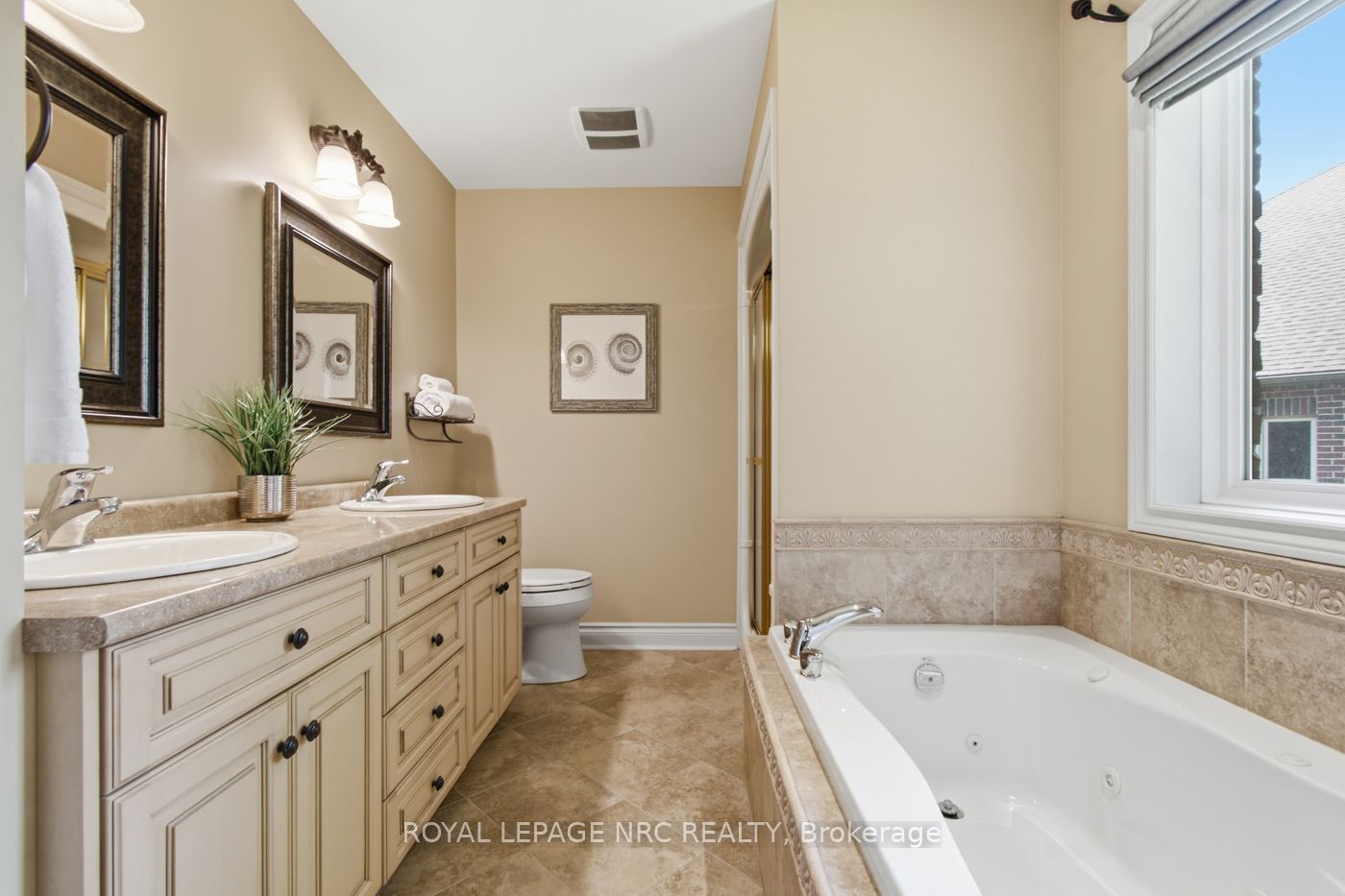 79 Cherry Ridge Boulevard Property Photo 30