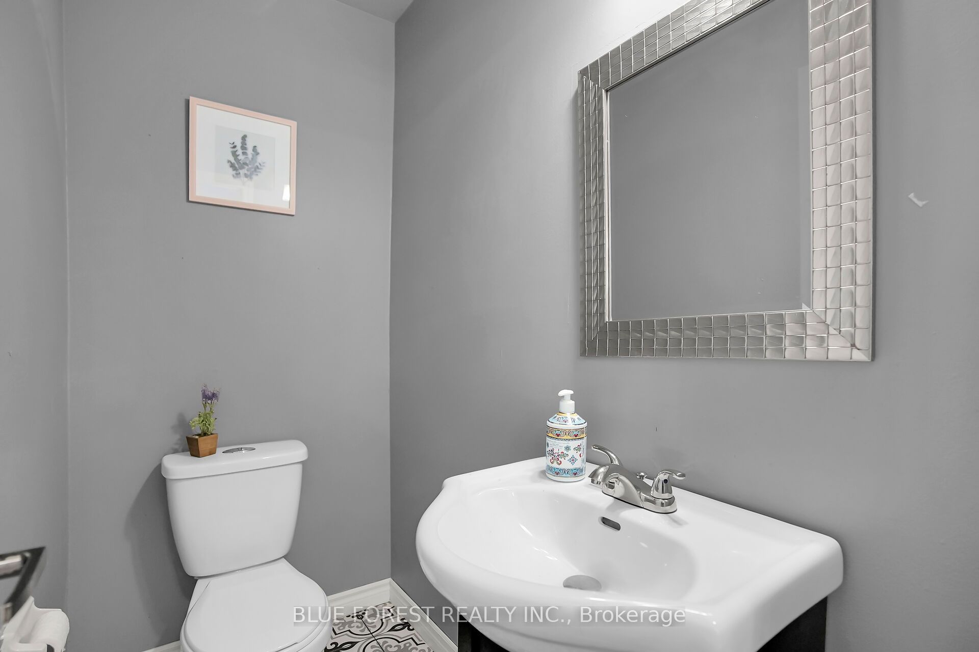 9 Ardsley Road Property Photo 15
