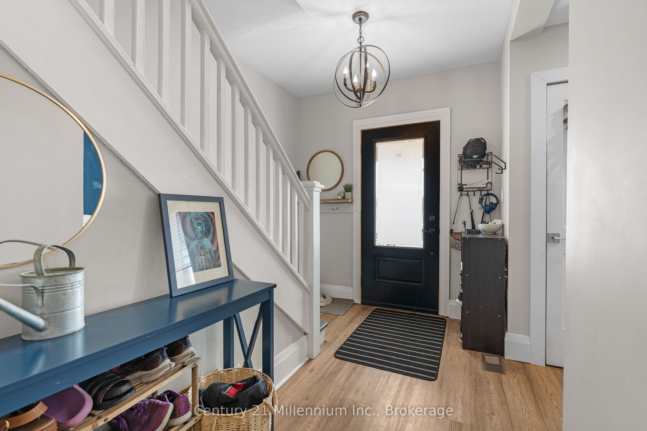 1186 2nd Avenue W Property Photo 10