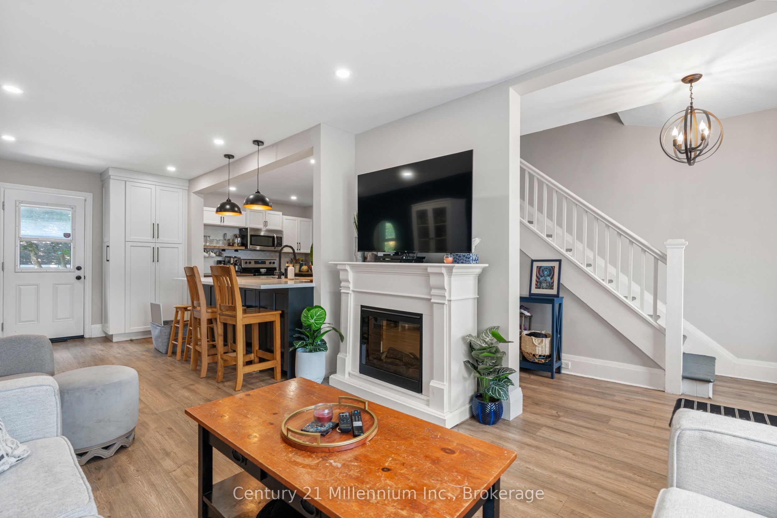 1186 2nd Avenue W Property Photo 15