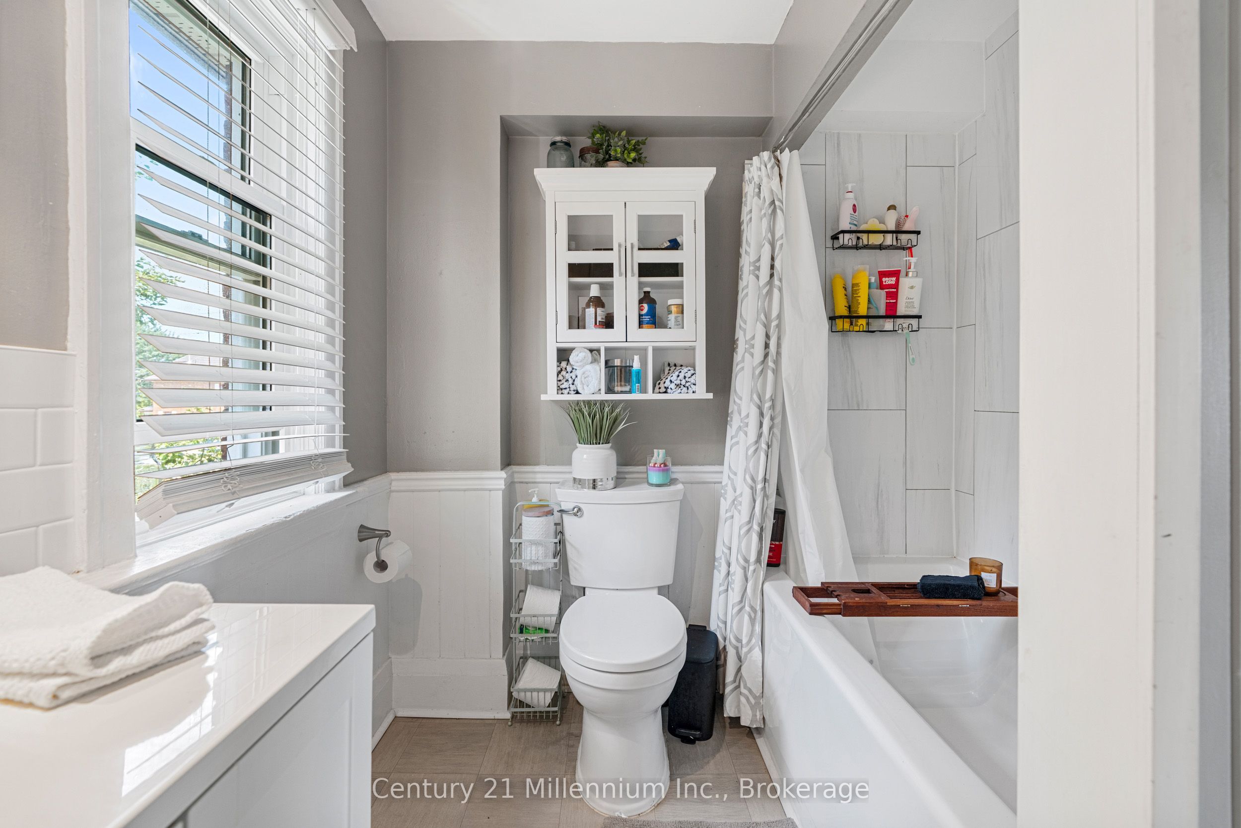 1186 2nd Avenue W Property Photo 26