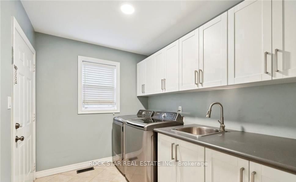 996 Beach Boulevard Property Photo 12