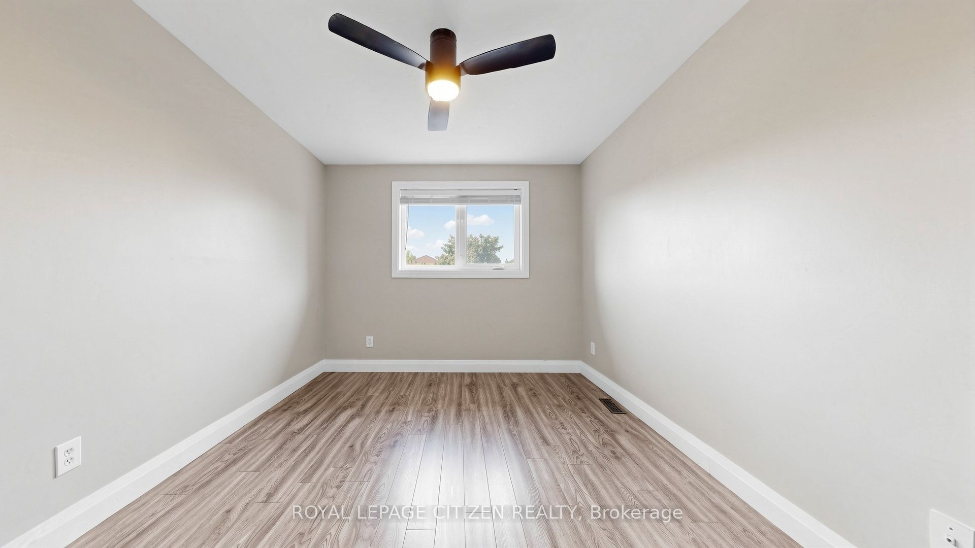 27 Emperor Avenue Property Photo 32