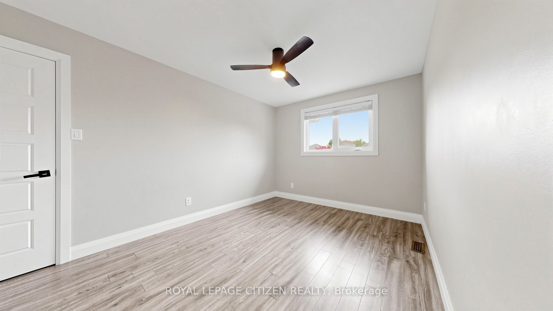 27 Emperor Avenue Property Photo 33