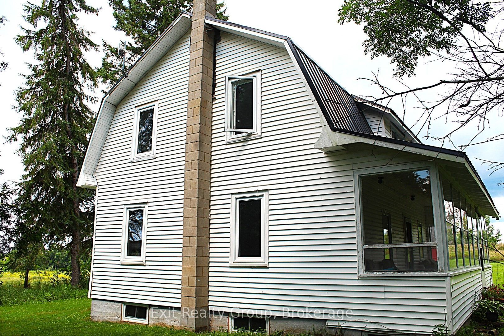 283 Clemenger Road Property Photo 4