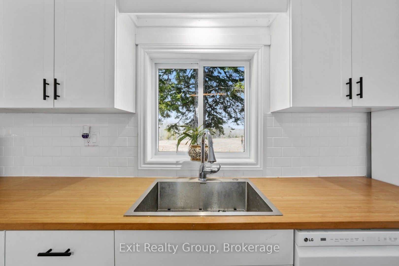 283 Clemenger Road Property Photo 19