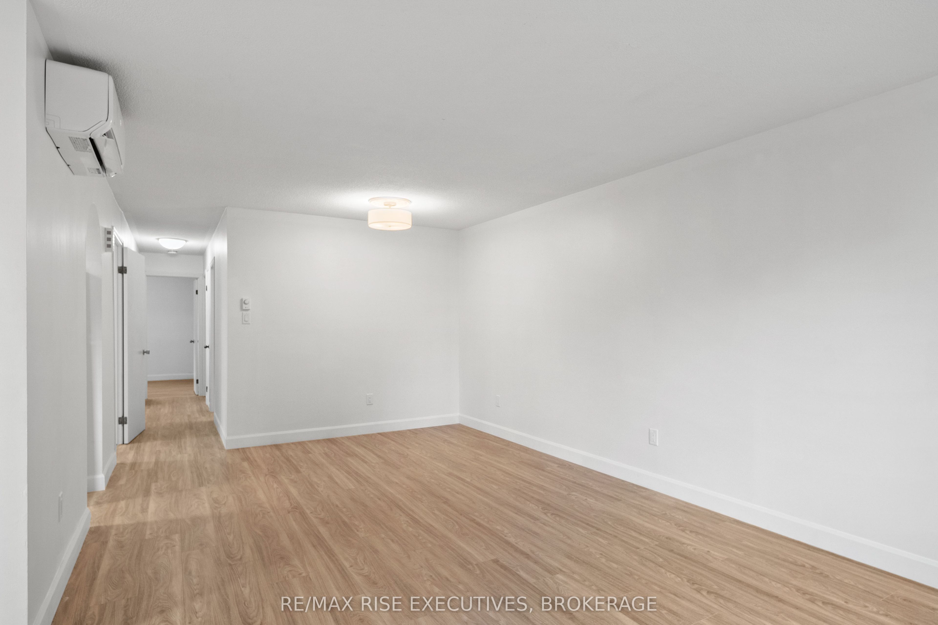 426 Montreal Street Property Photo 6