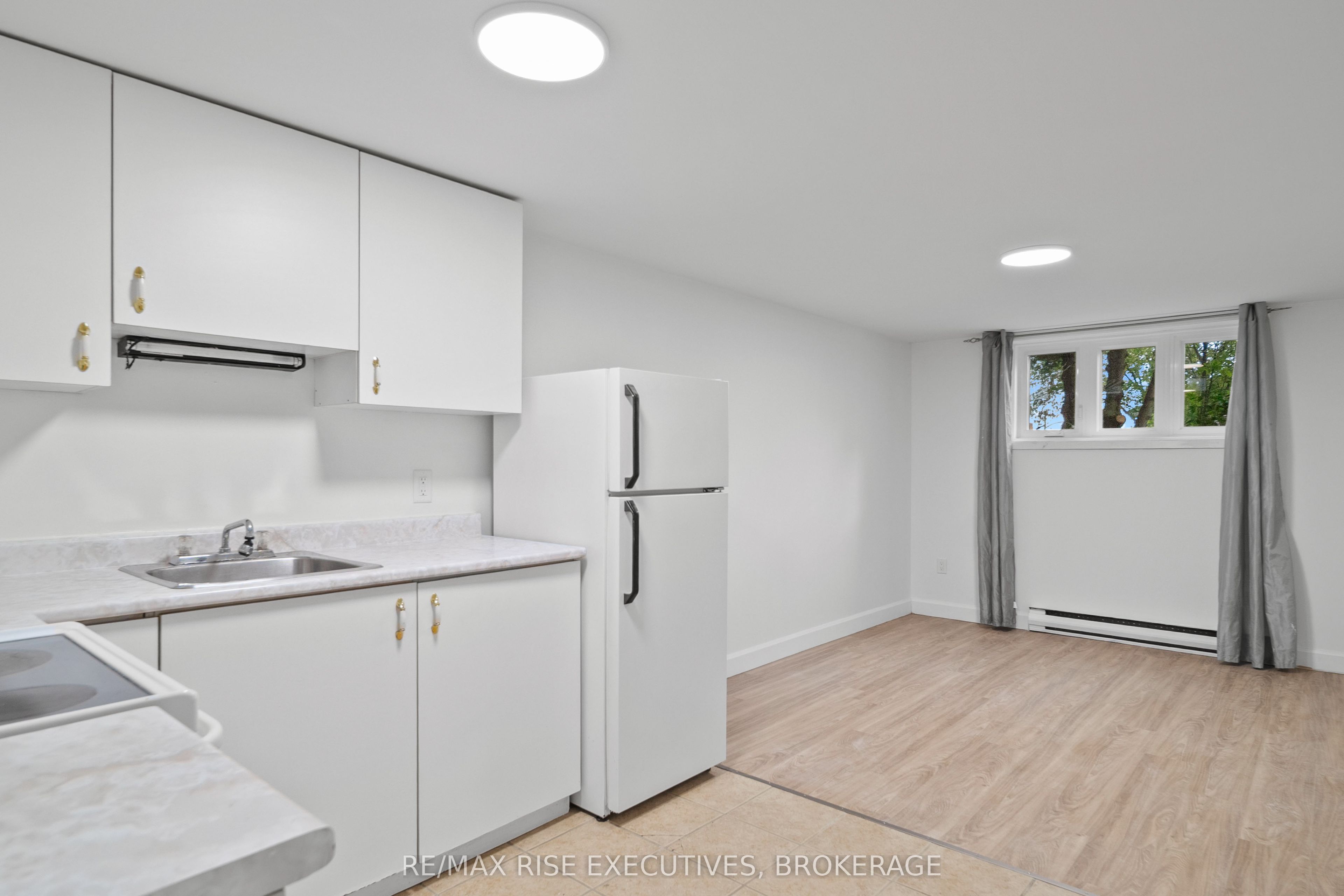 426 Montreal Street Property Photo 25