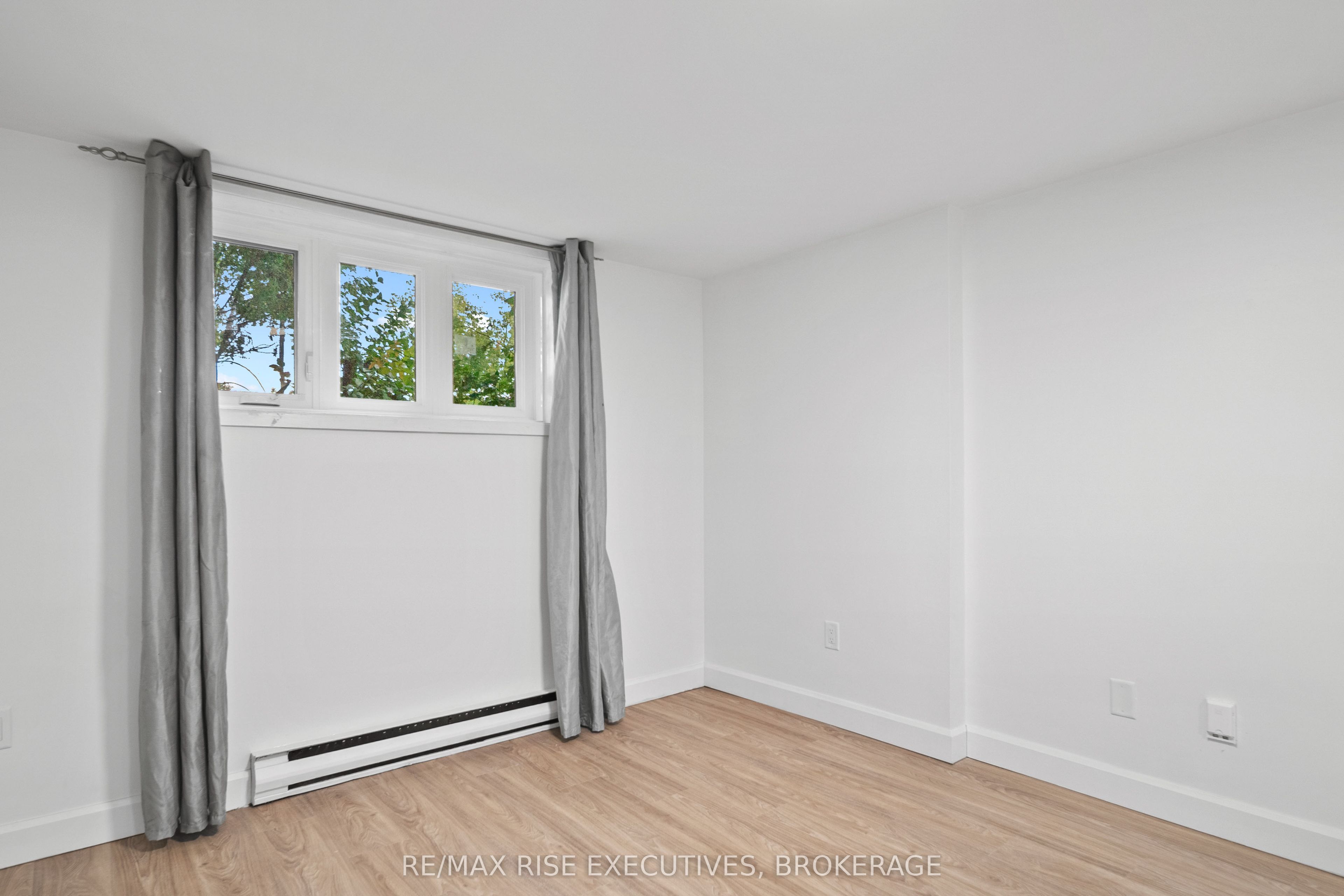 426 Montreal Street Property Photo 28