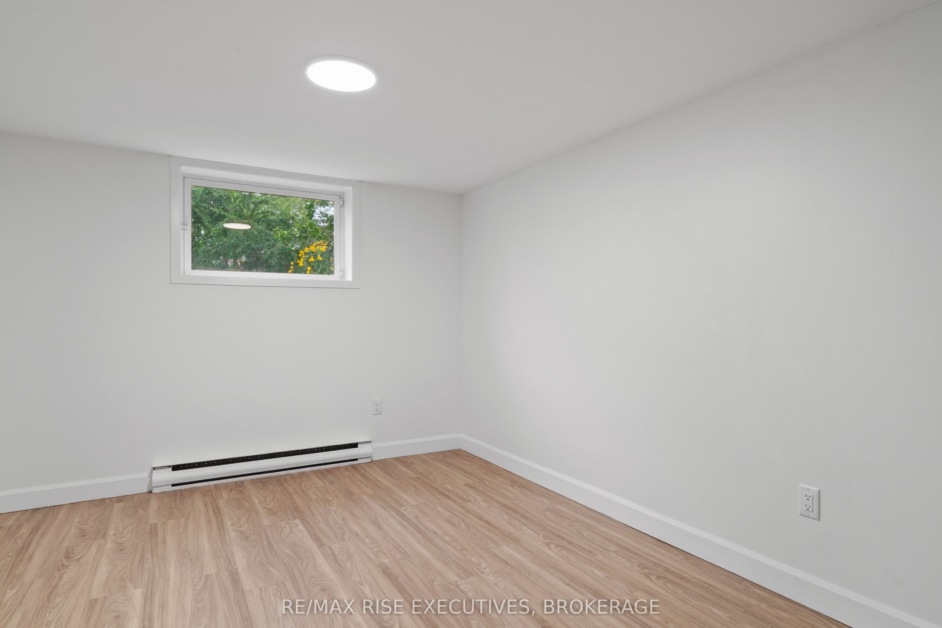 426 Montreal Street Property Photo 32