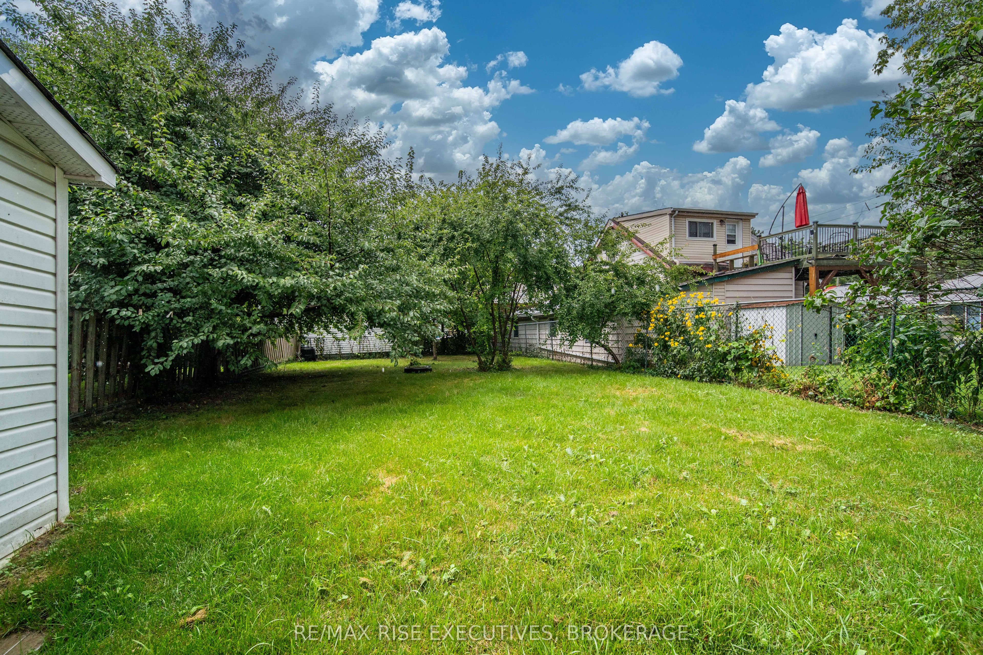 426 Montreal Street Property Photo 35