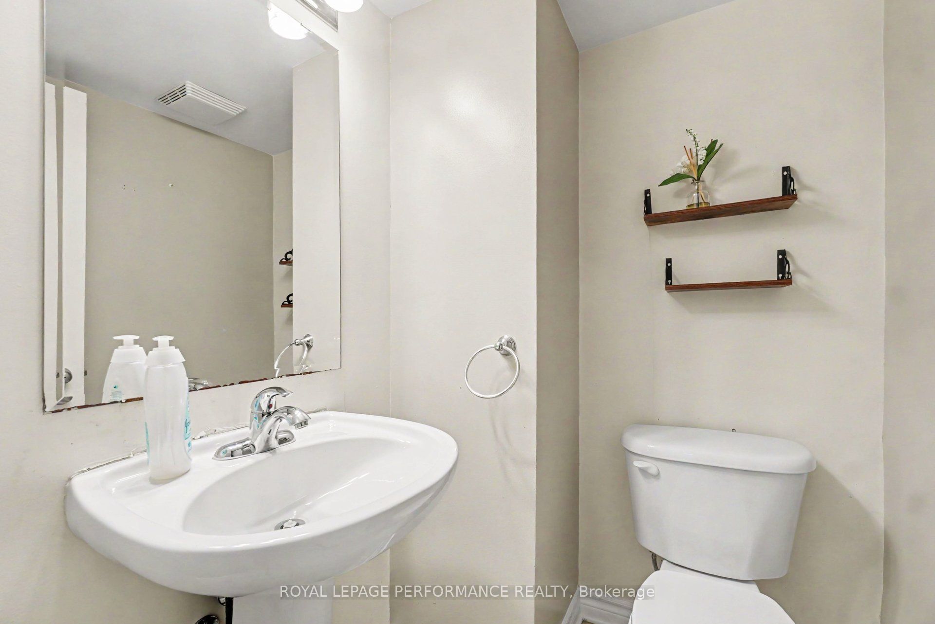 50 Brentmore Private Property Photo 10