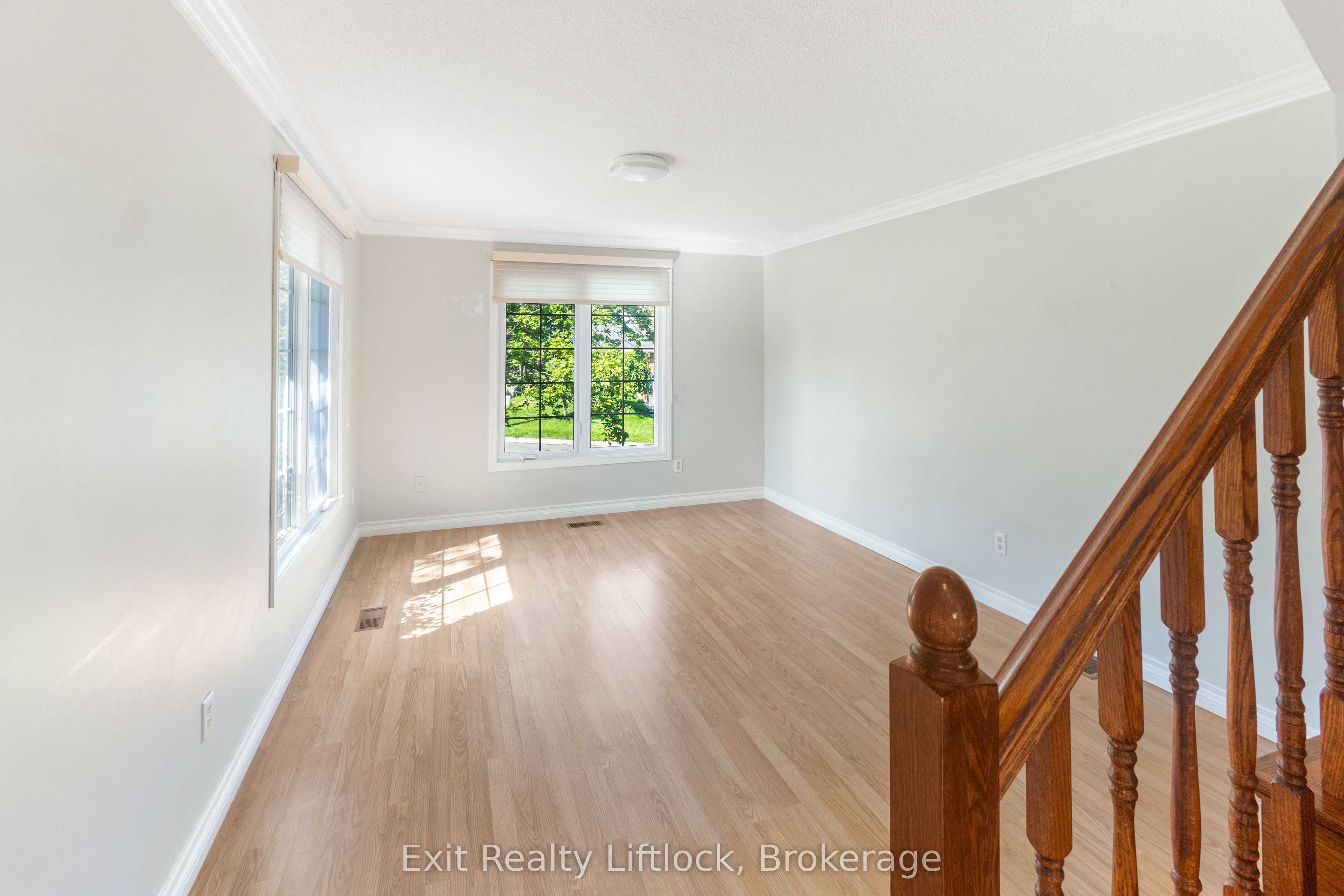958 Smithside Court Property Photo 16