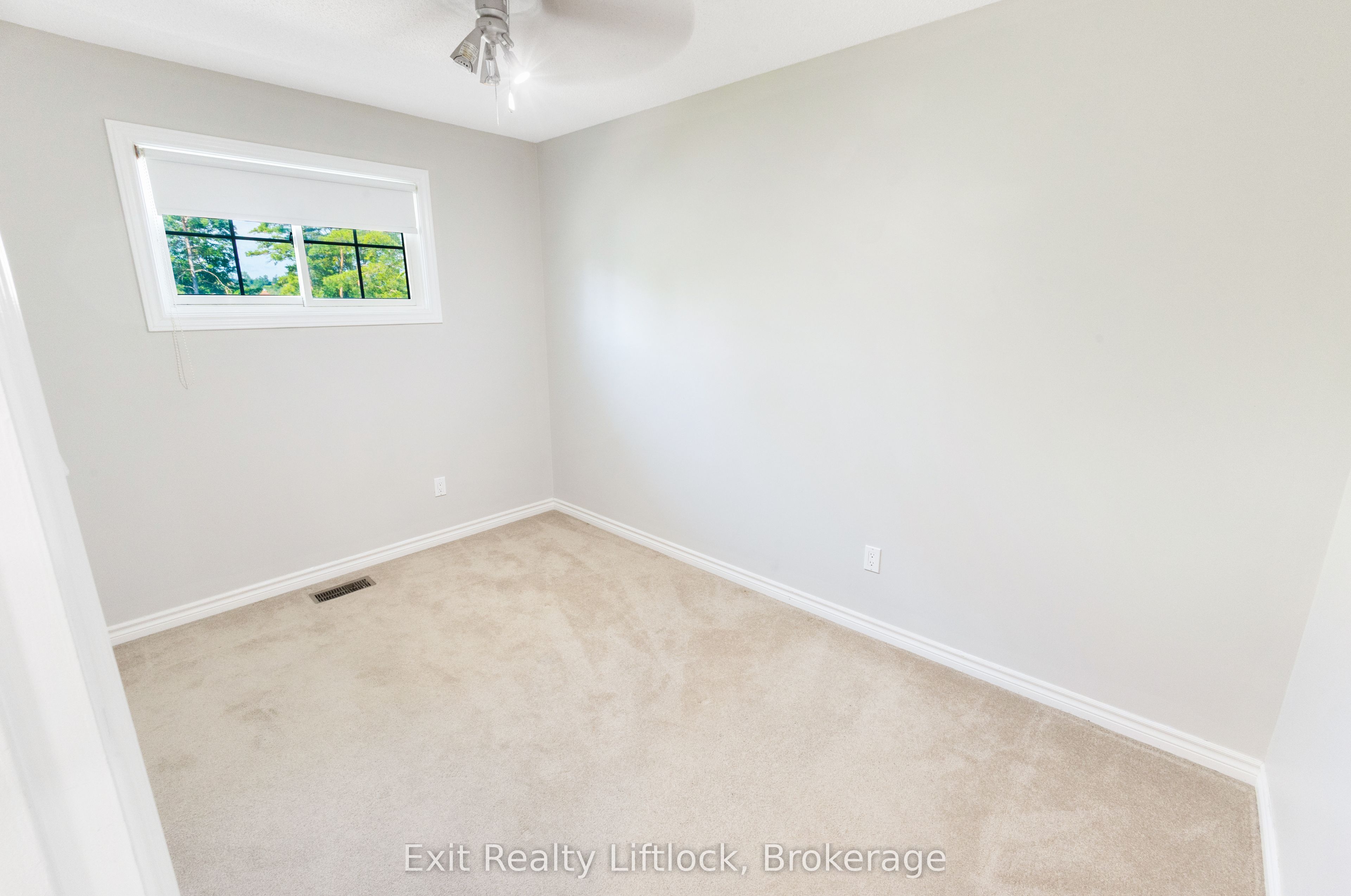 958 Smithside Court Property Photo 18