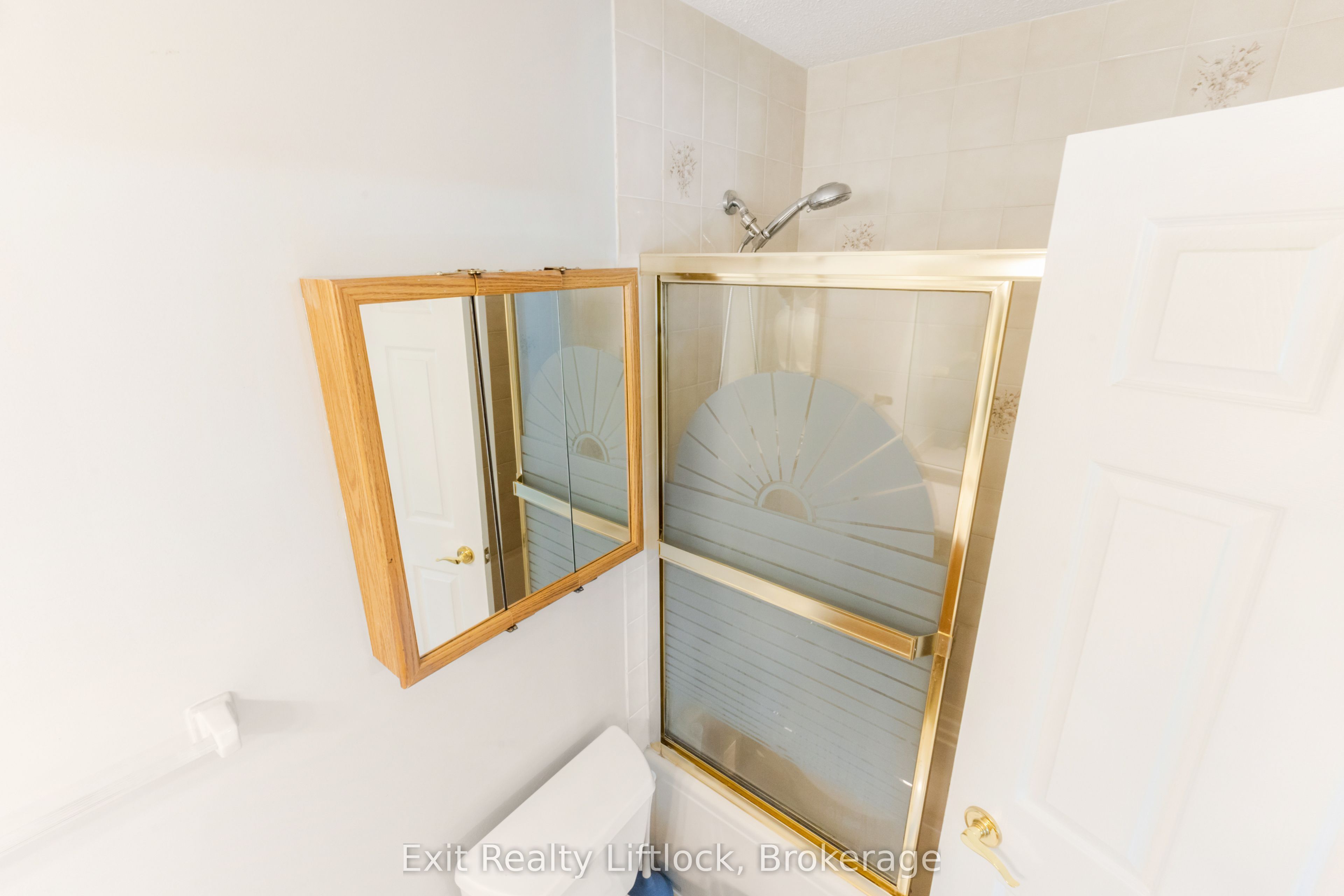 958 Smithside Court Property Photo 32