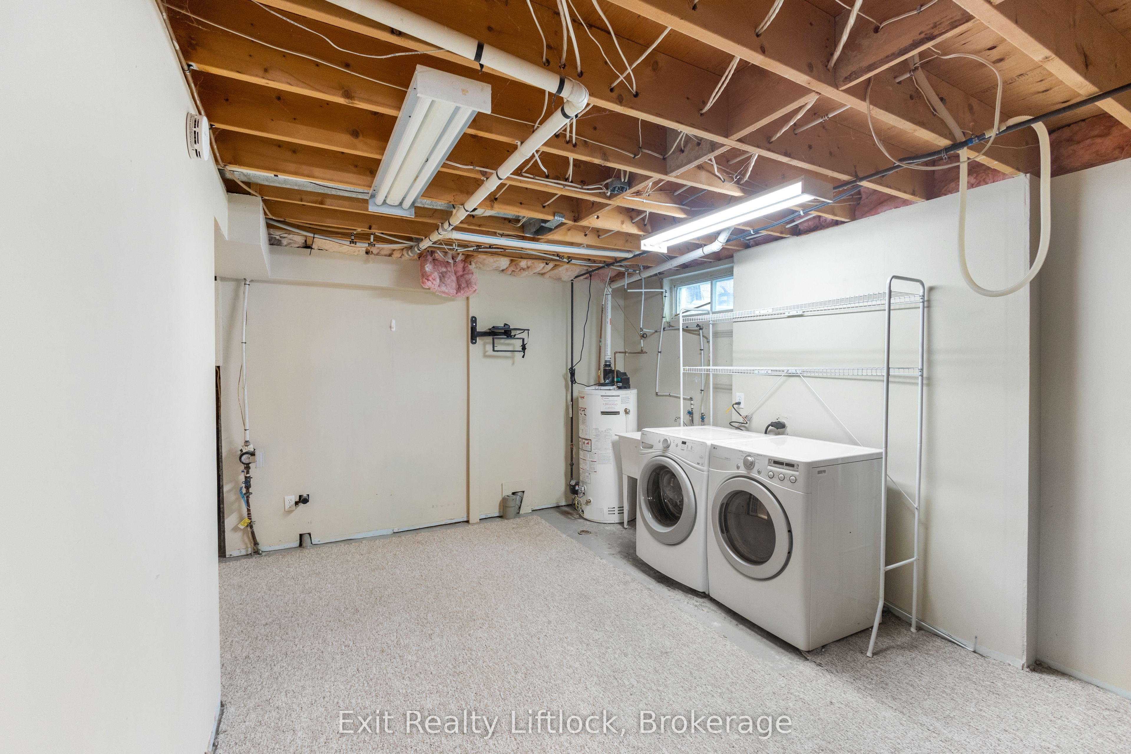 958 Smithside Court Property Photo 37