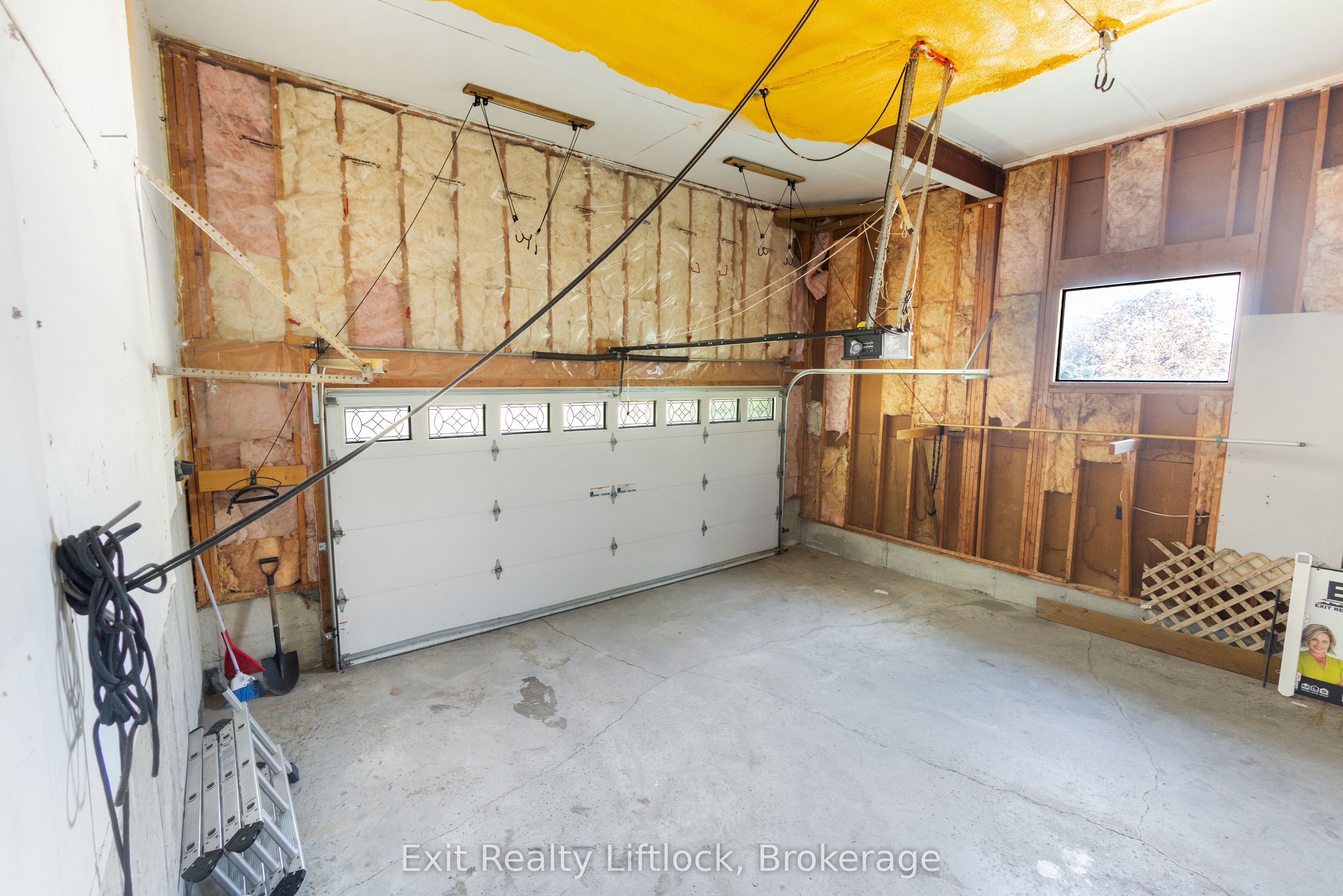 958 Smithside Court Property Photo 44
