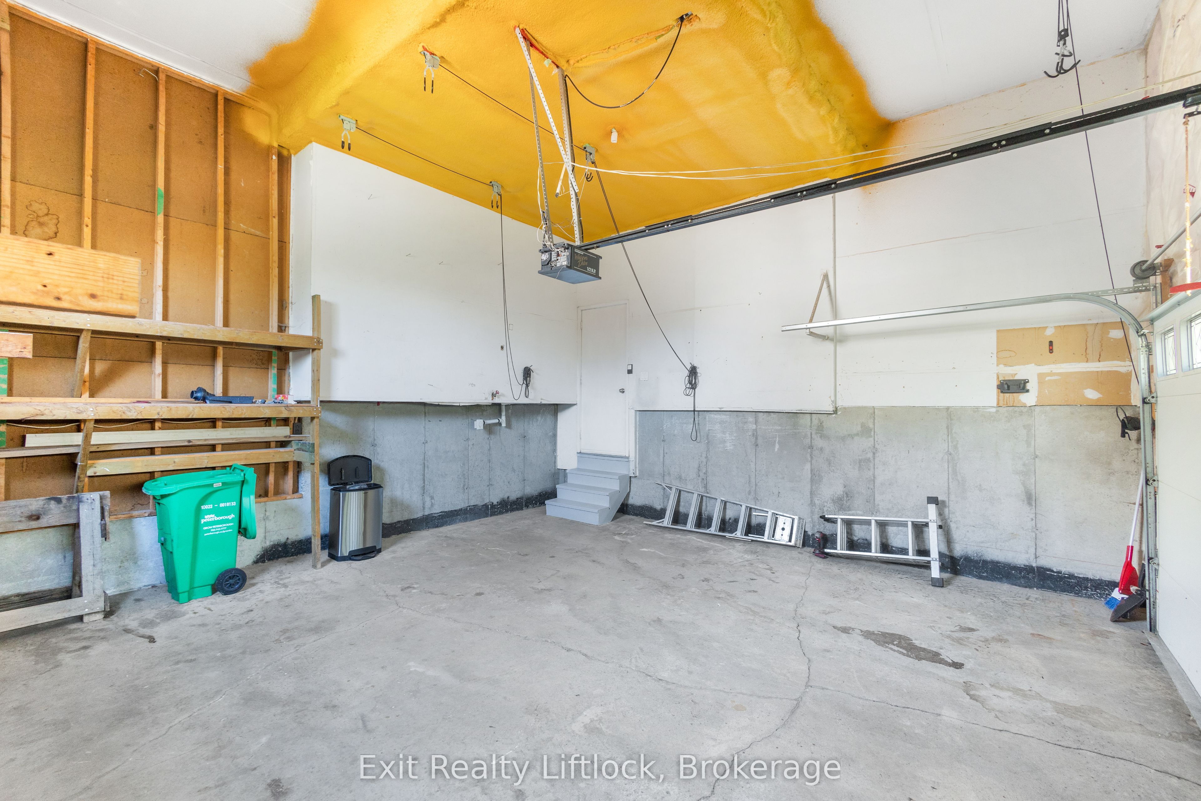 958 Smithside Court Property Photo 45
